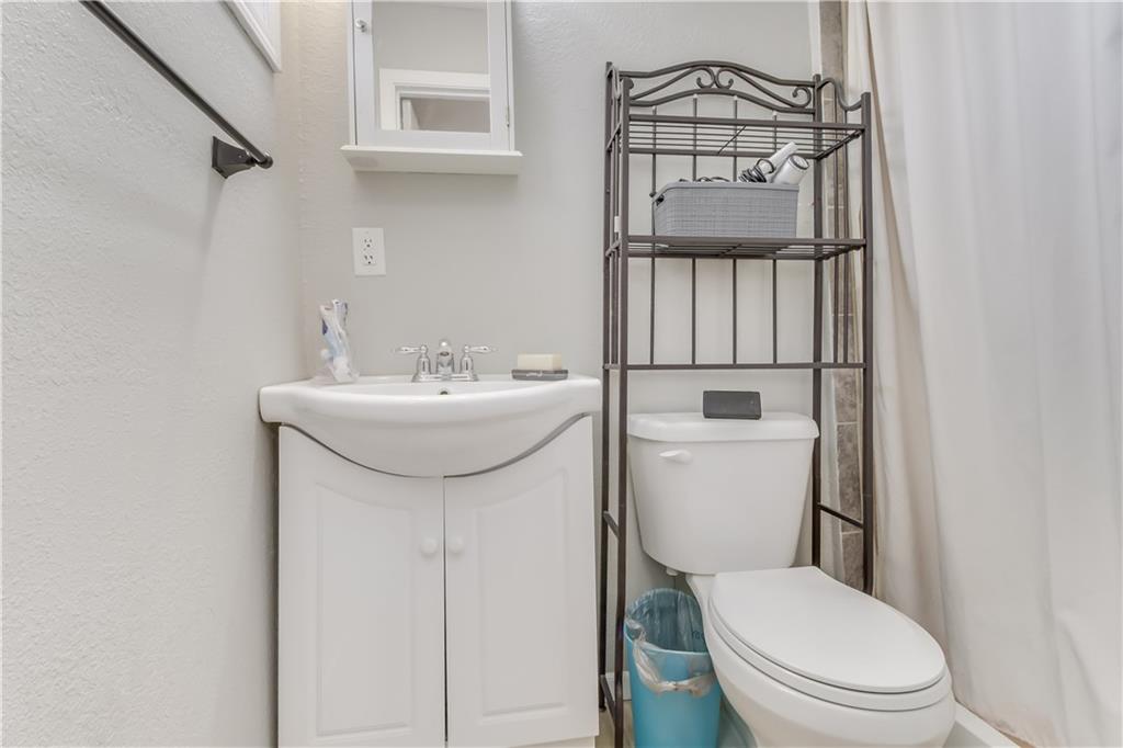 2001 N Lexington Street Property Photo 15