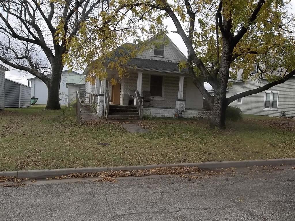 1413 S Highland Avenue Property Photo