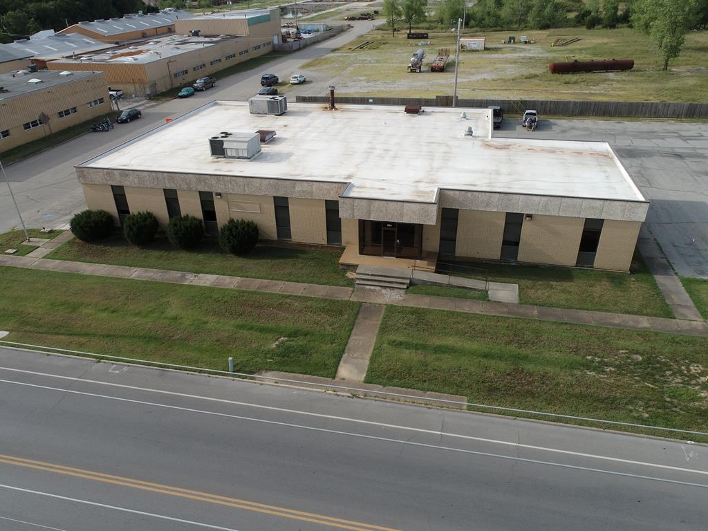 824 E 4th Street Property Photo 1