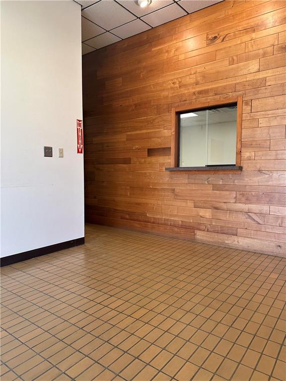 824 E 4th Street Property Photo 6