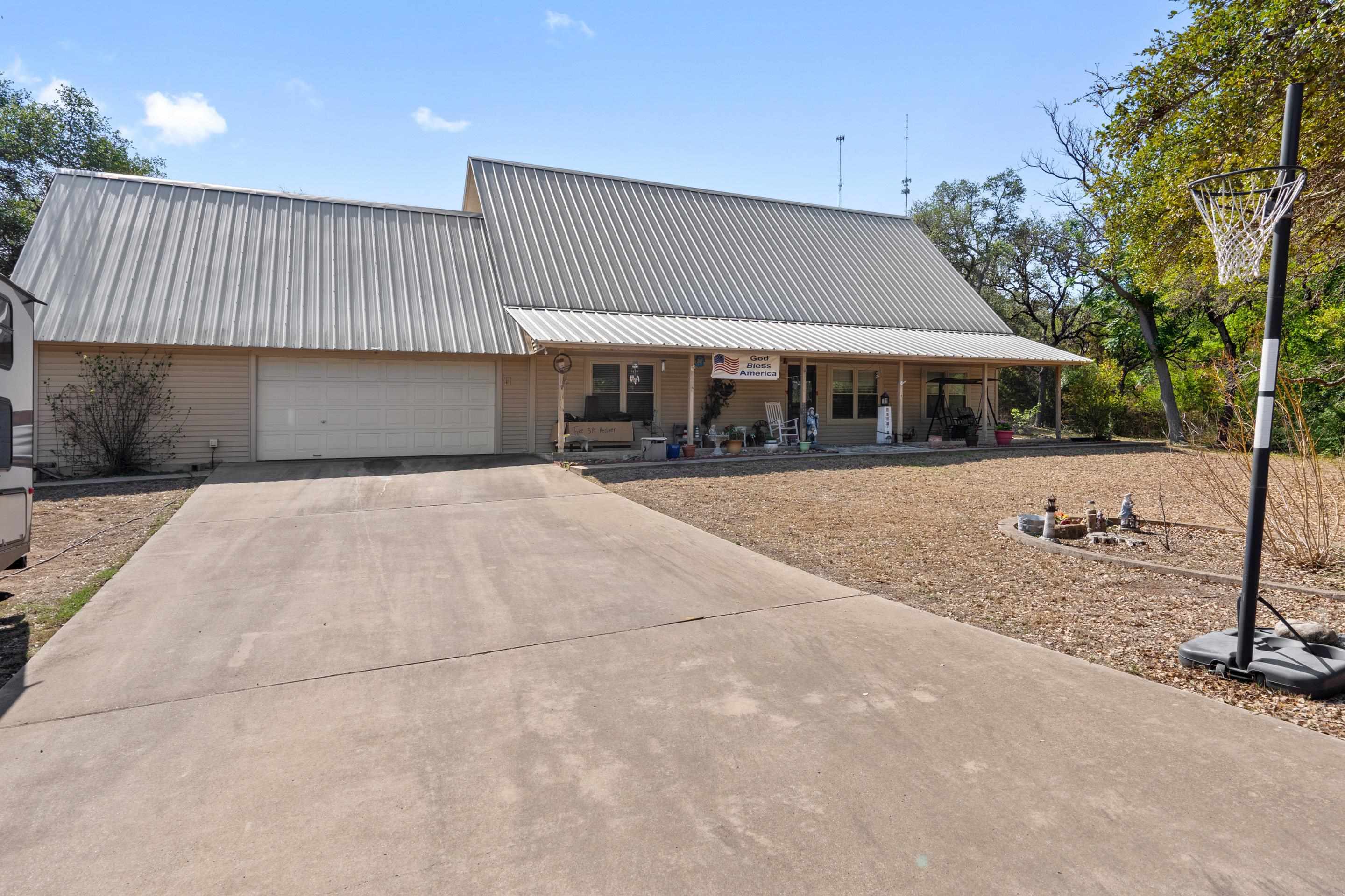 1218 County Road 132b Property Photo 2