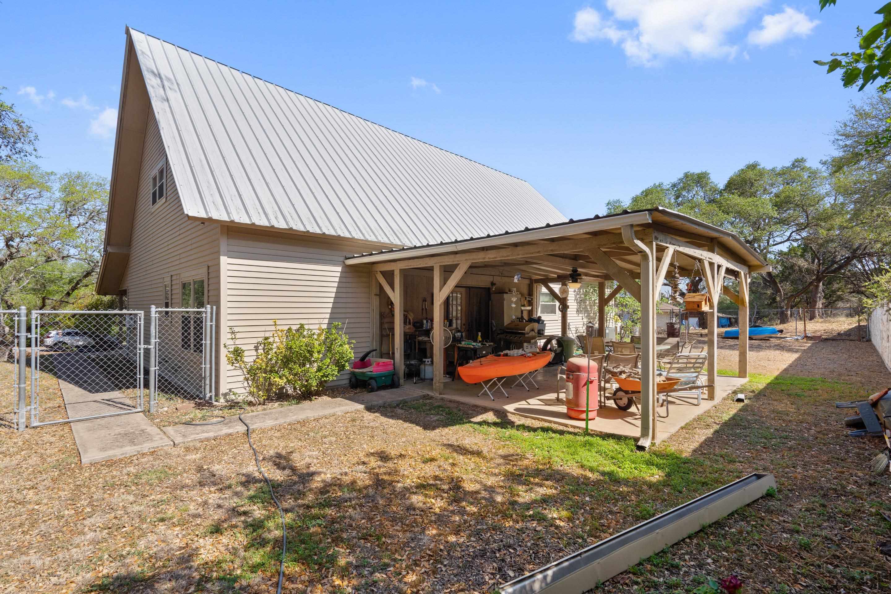 1218 County Road 132b Property Photo 3