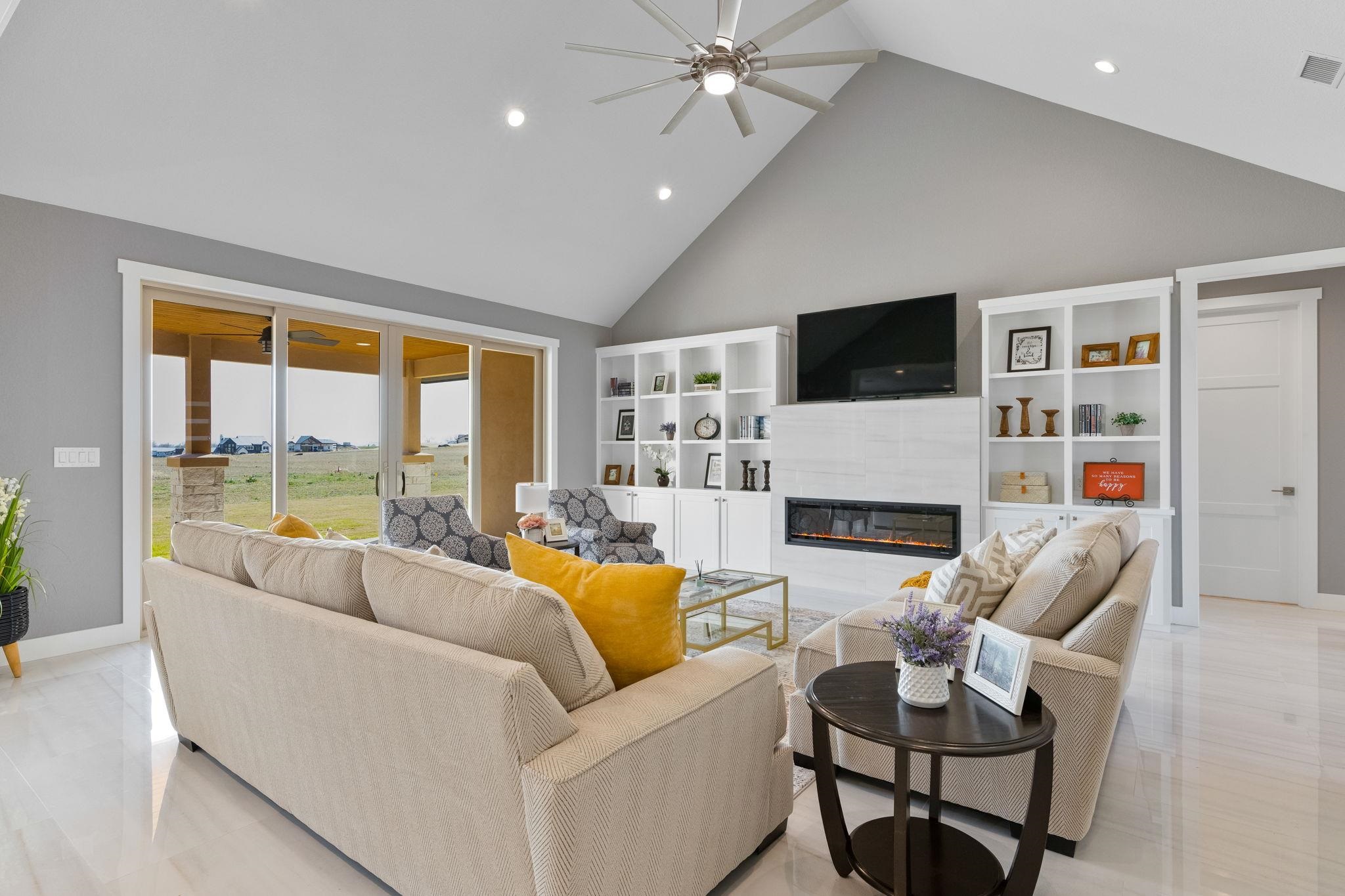 117 Sandia Loop Property Photo 7