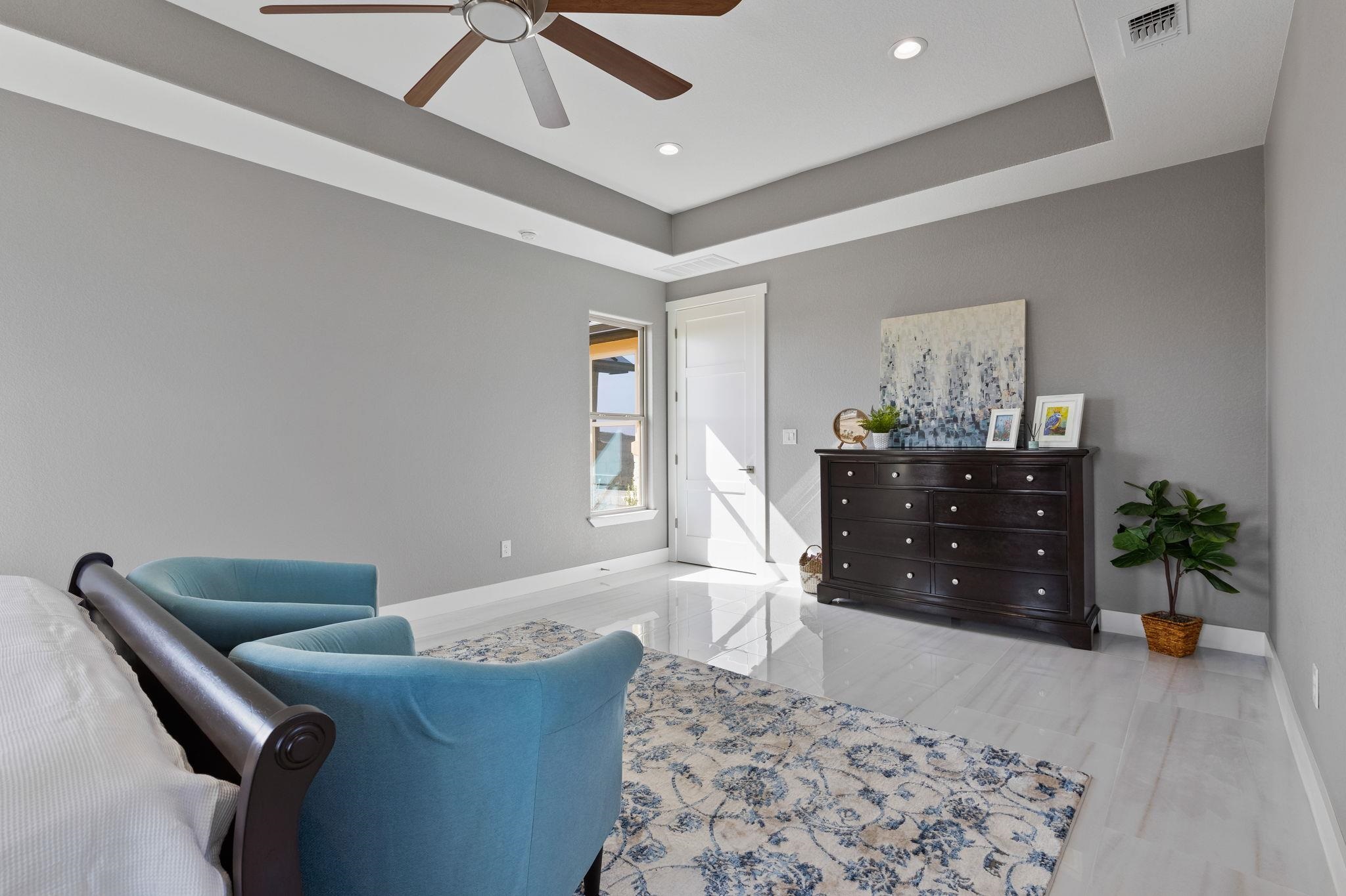 117 Sandia Loop Property Photo 9