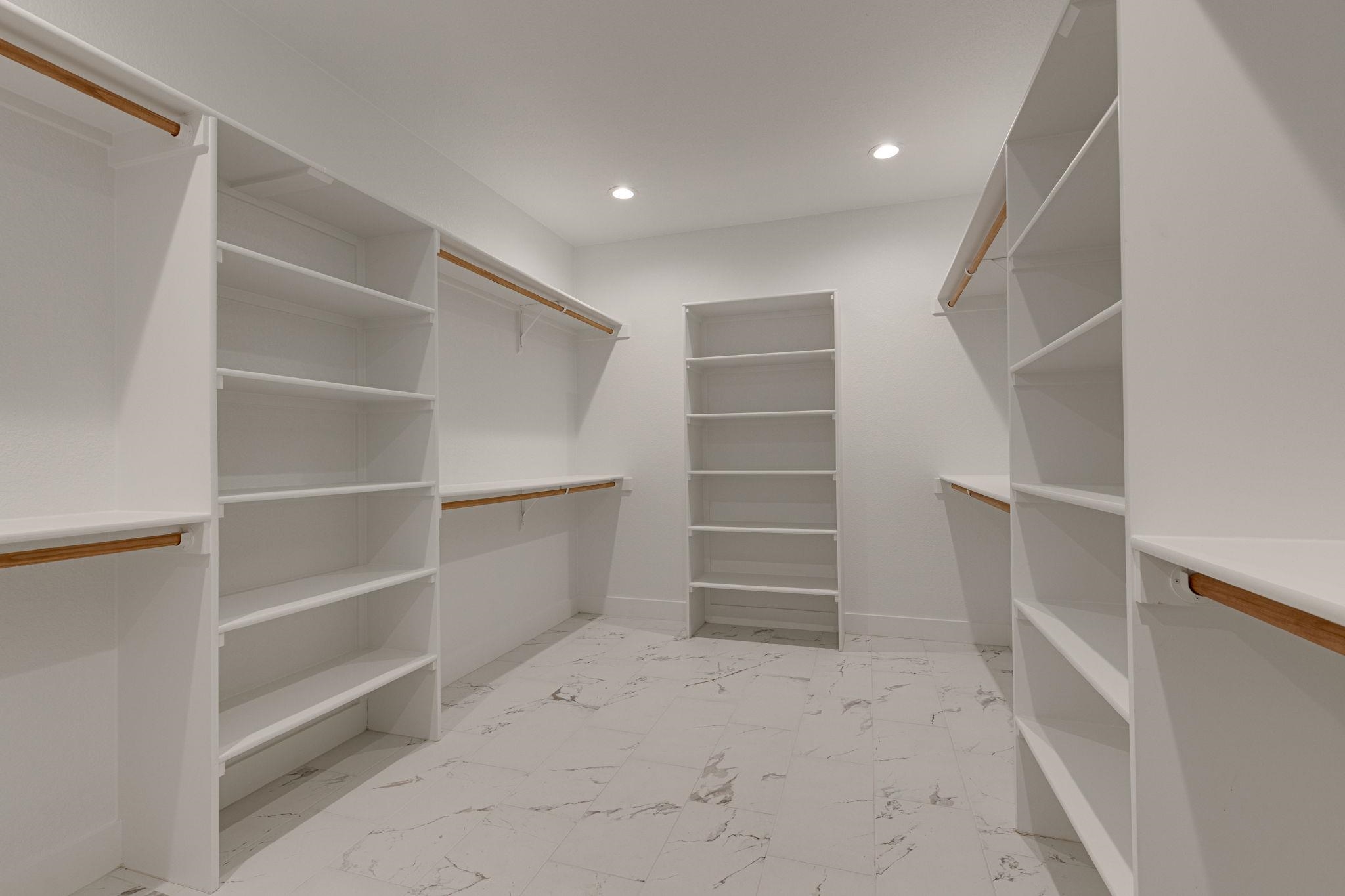 117 Sandia Loop Property Photo 10