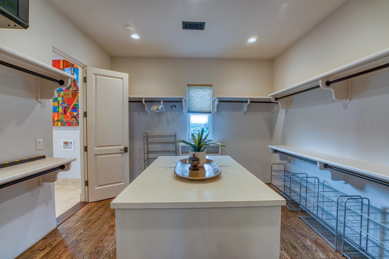 1300 Apache Tears Property Photo 15