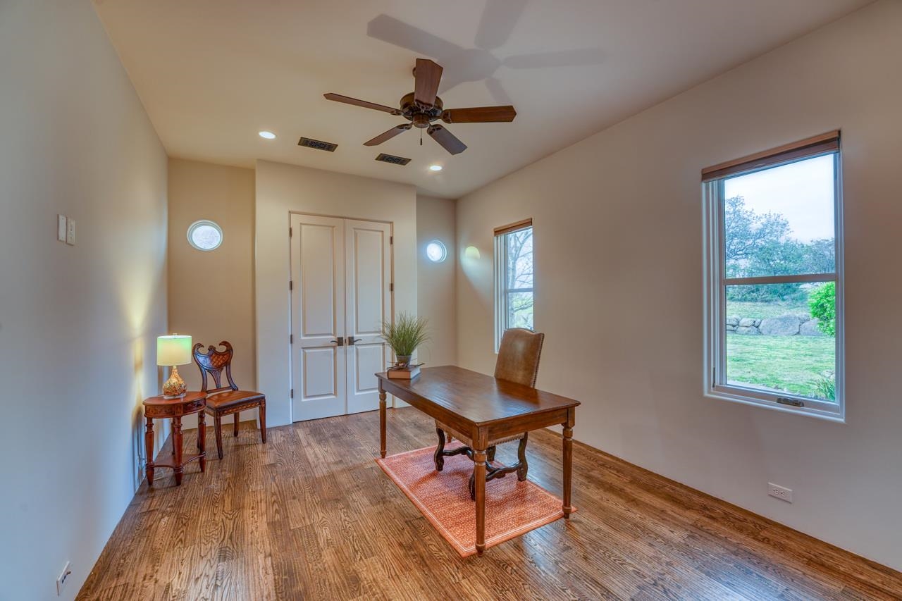 1300 Apache Tears Property Photo 17