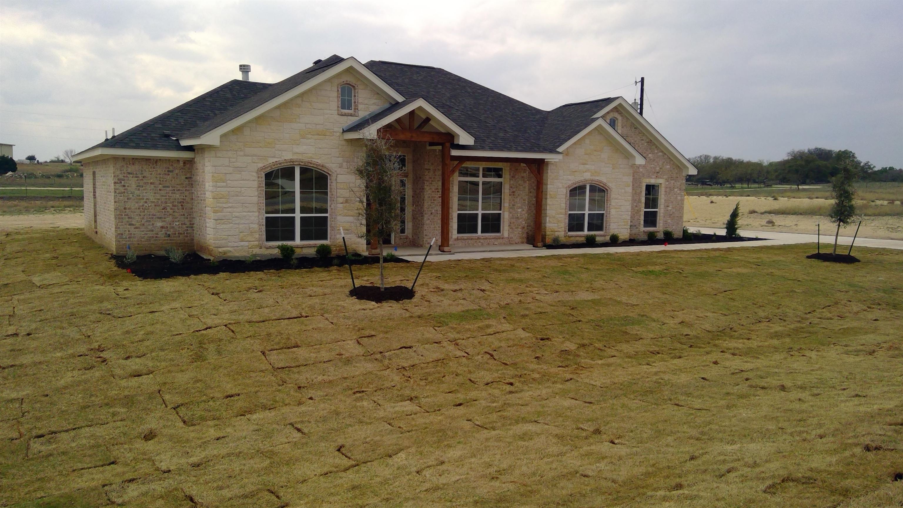 196 Hillside Lane Property Photo 2