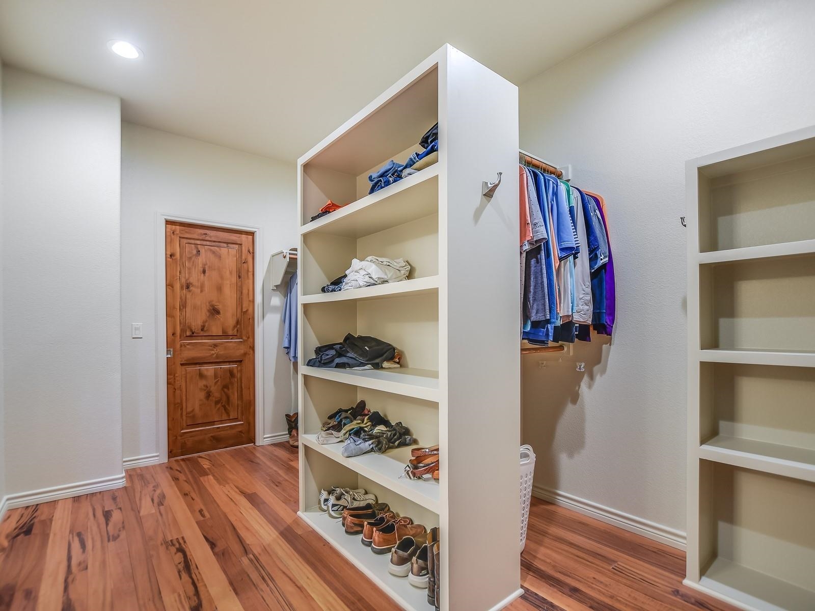 901 Mountain Leather Property Photo 15