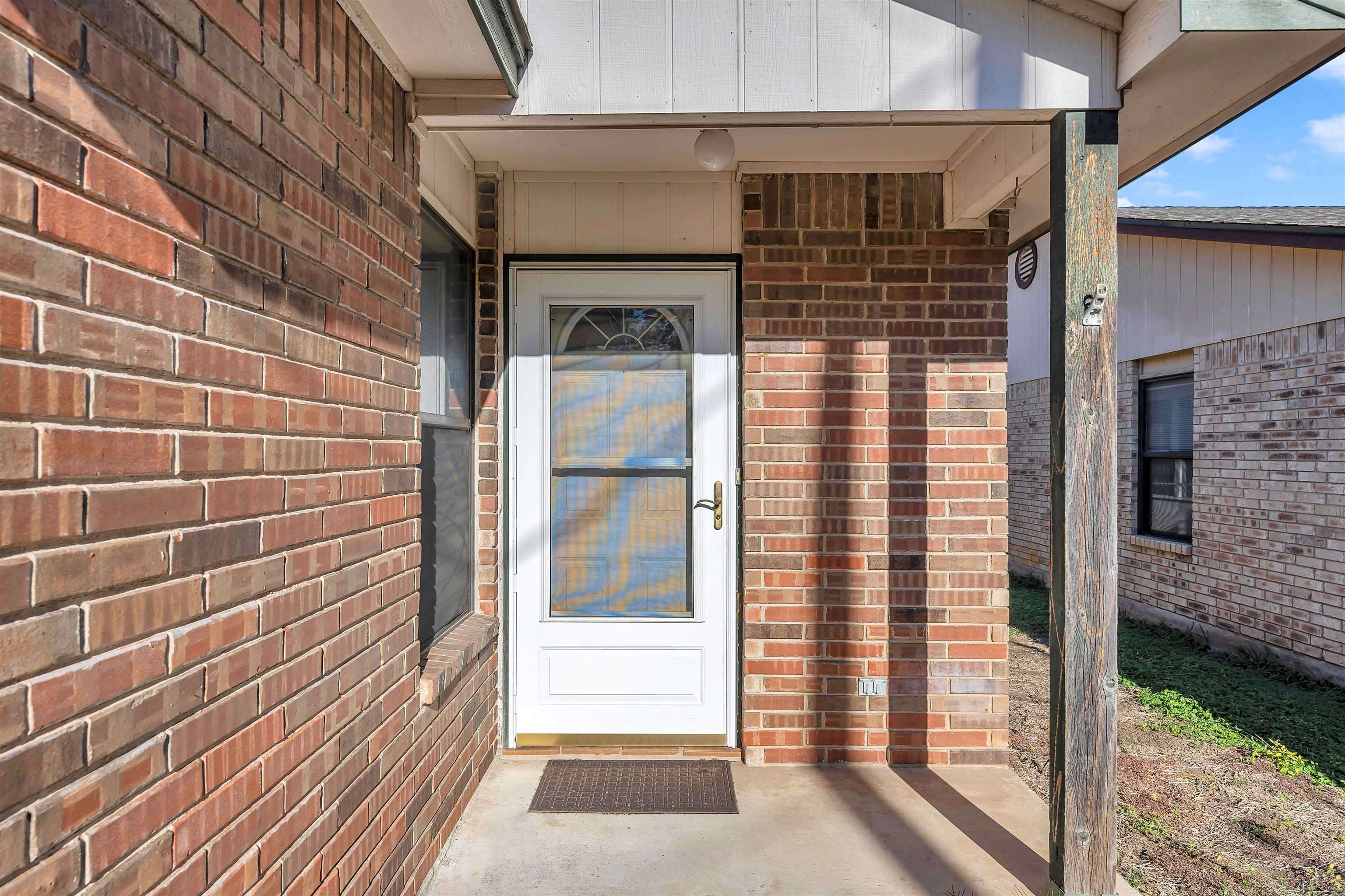 2124 Ridgeview Property Photo 2
