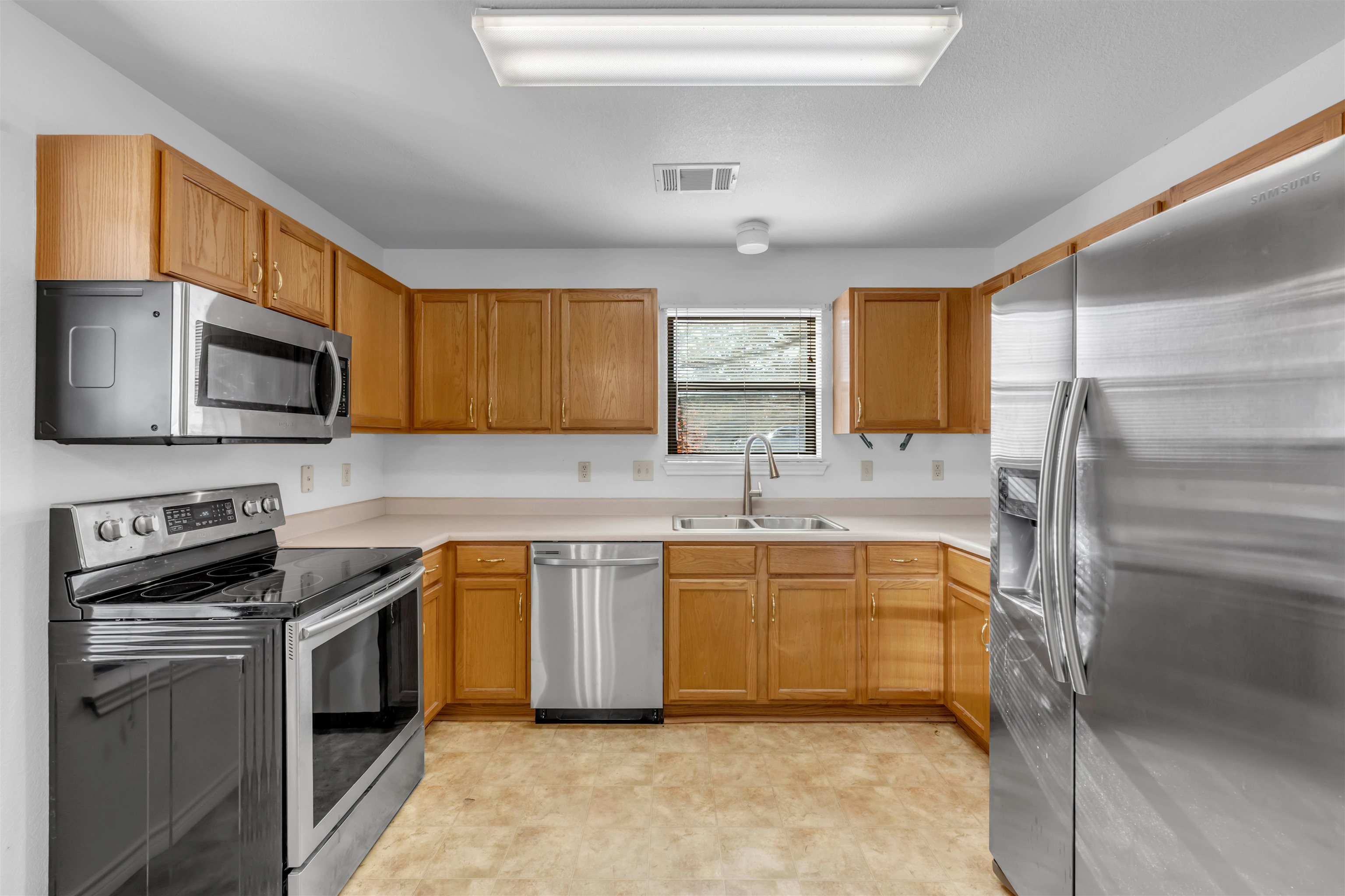 2124 Ridgeview Property Photo 5