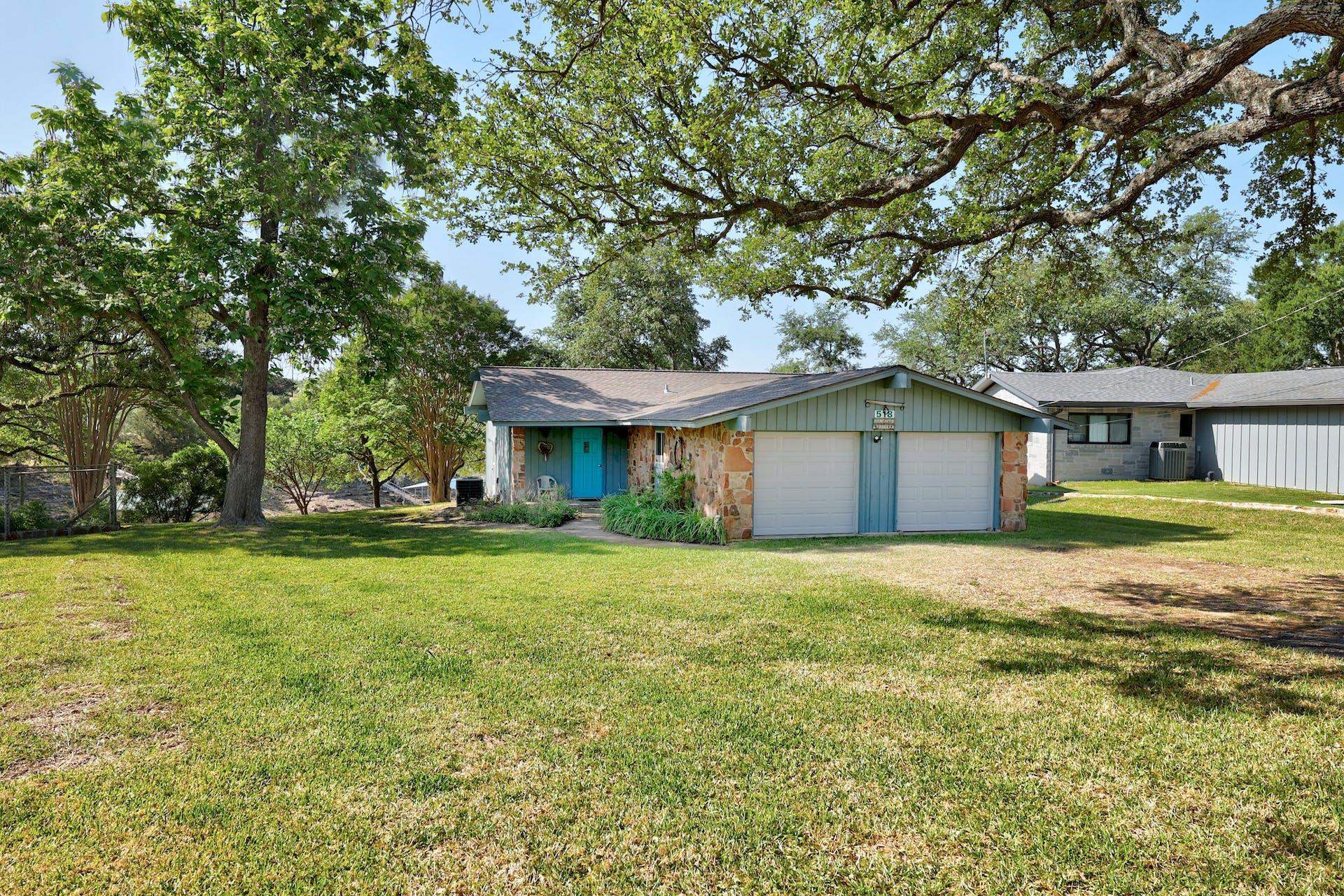518 County Road 140 Property Photo 2