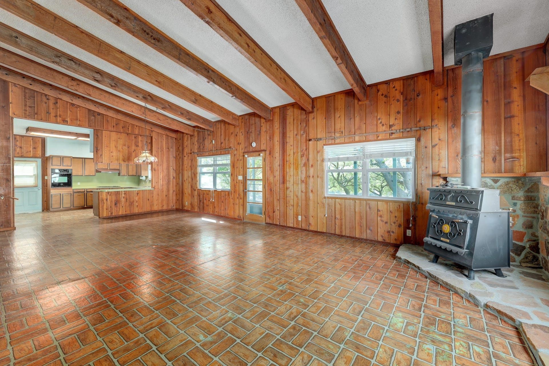 518 County Road 140 Property Photo 5