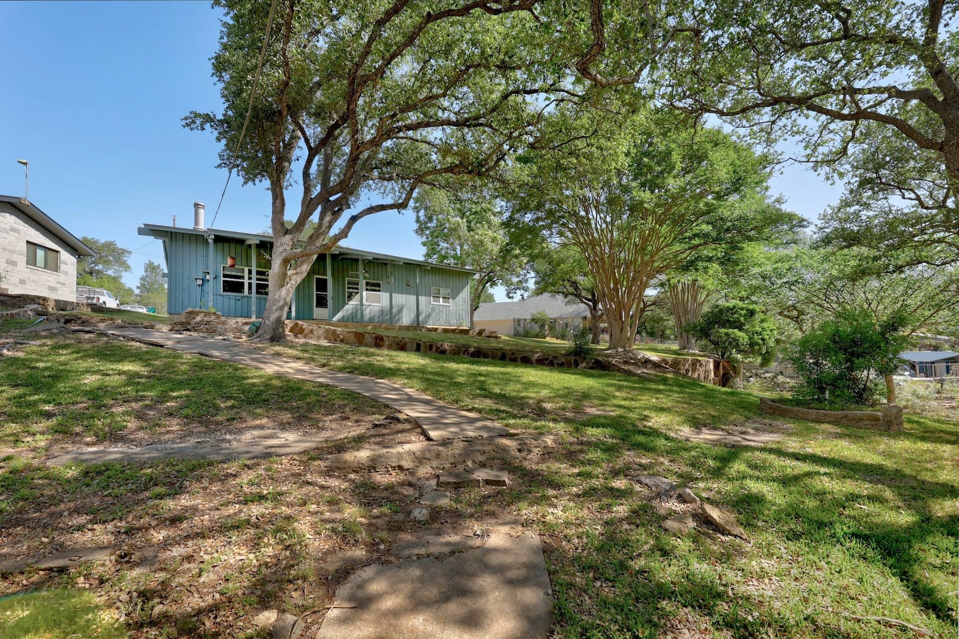 518 County Road 140 Property Photo 17