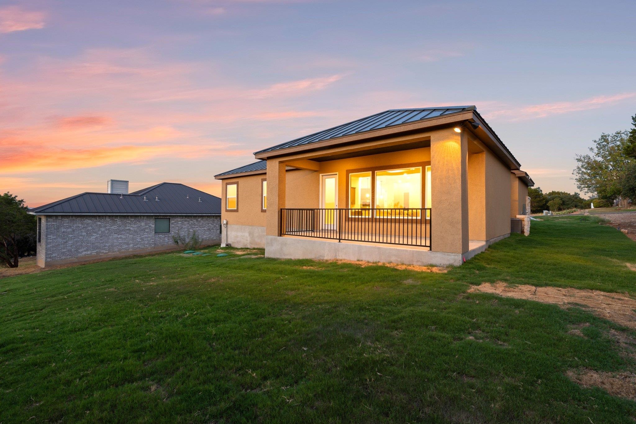 602 N Long Shot Property Photo 8
