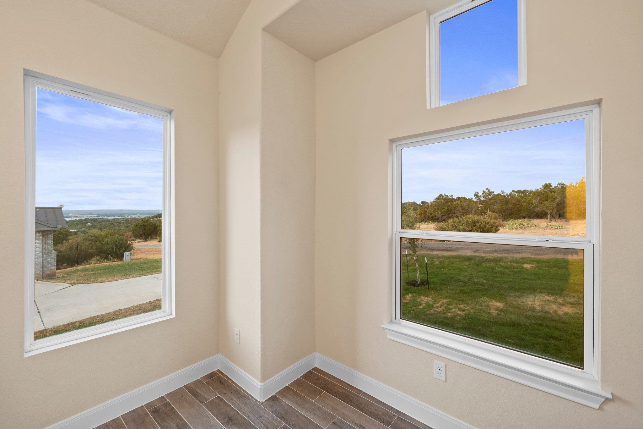 602 N Long Shot Property Photo 22