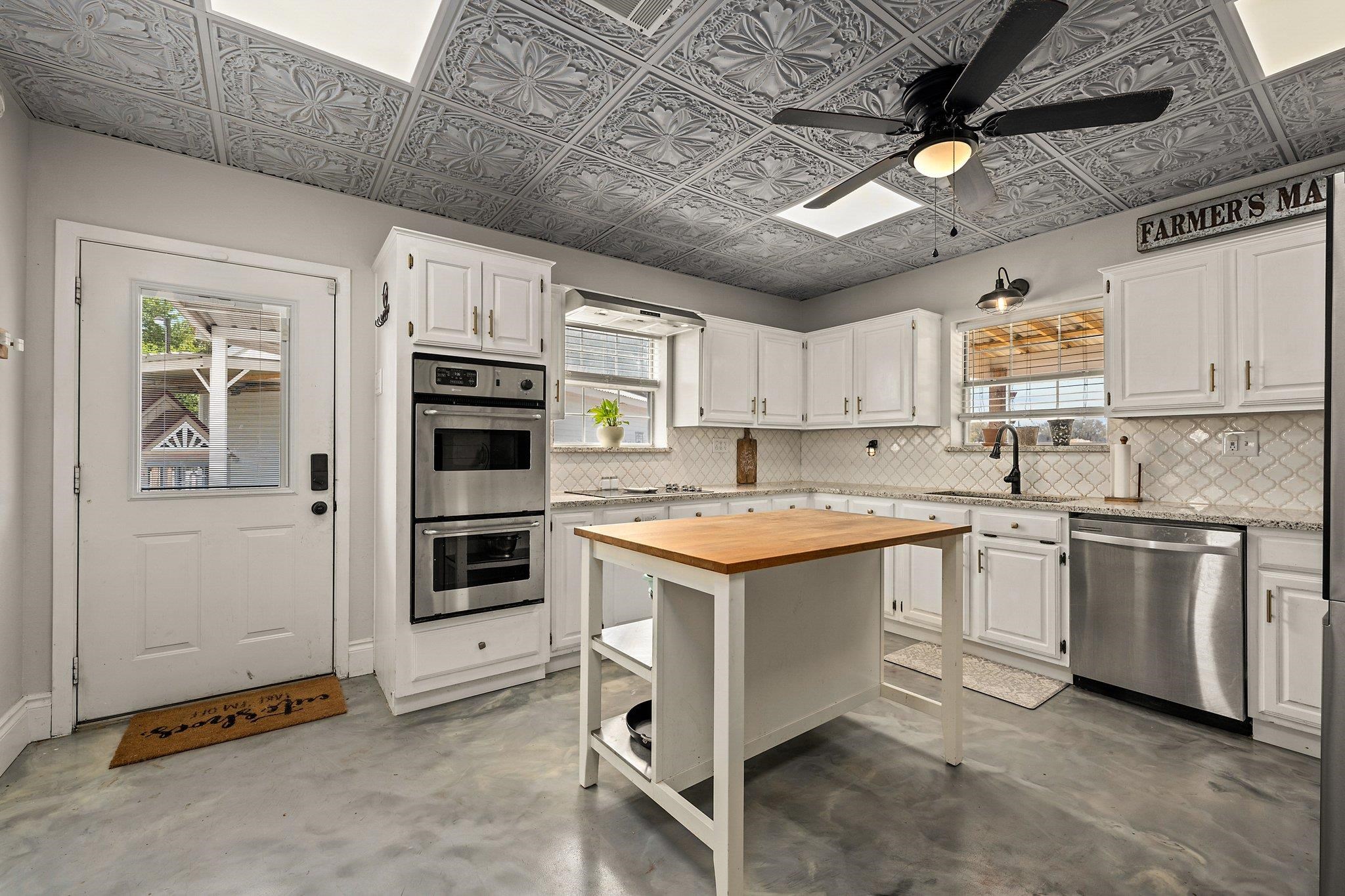123 Baker Road Property Photo 12