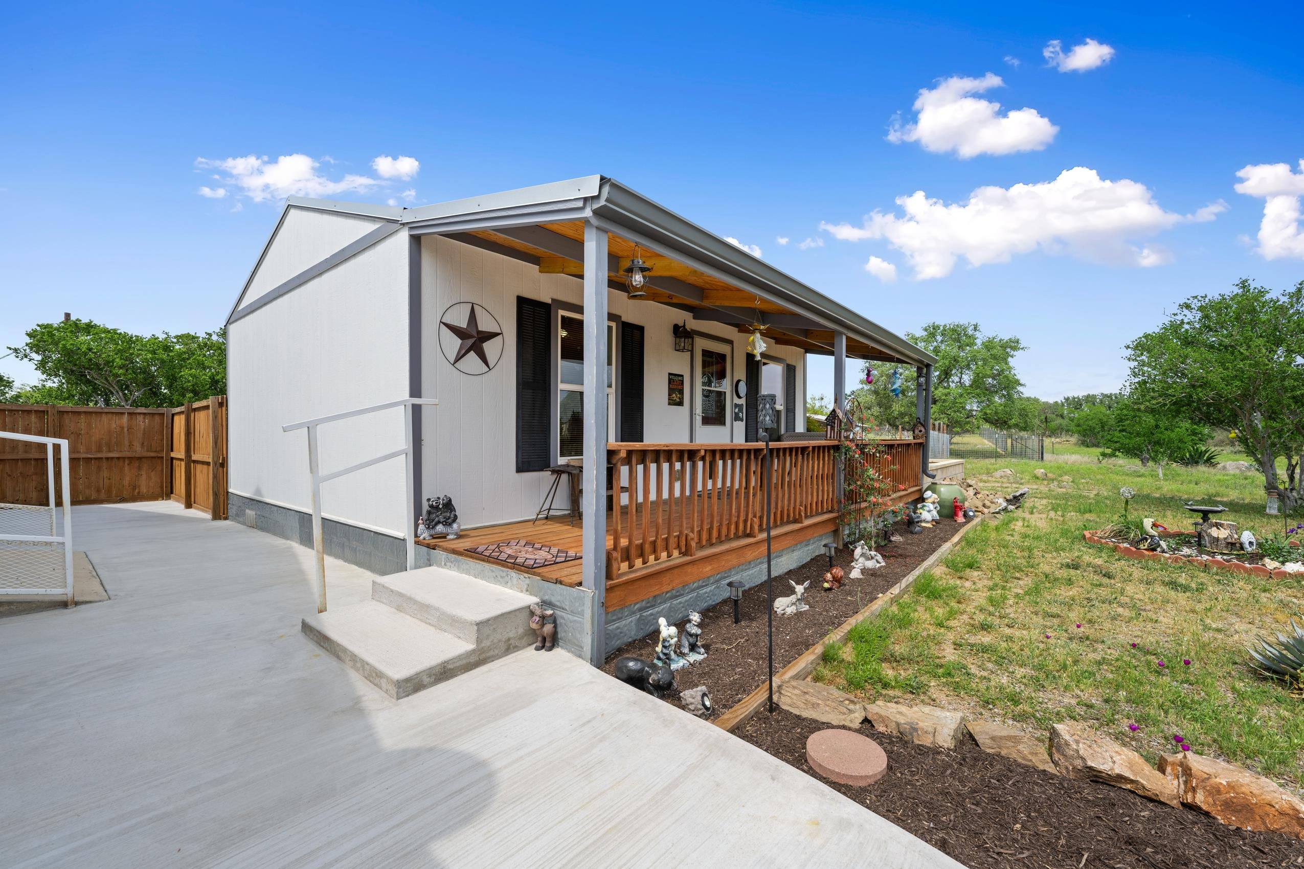 202 W Rio Llano Drive Property Photo 18