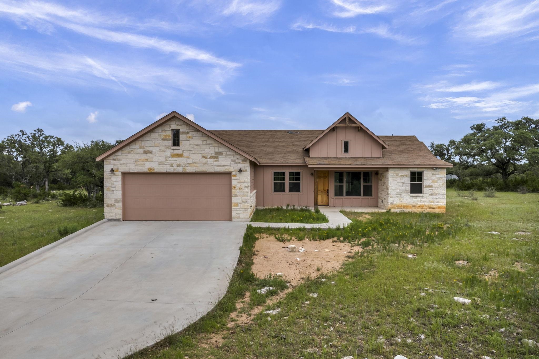 851 Twisted Oak Property Photo 2