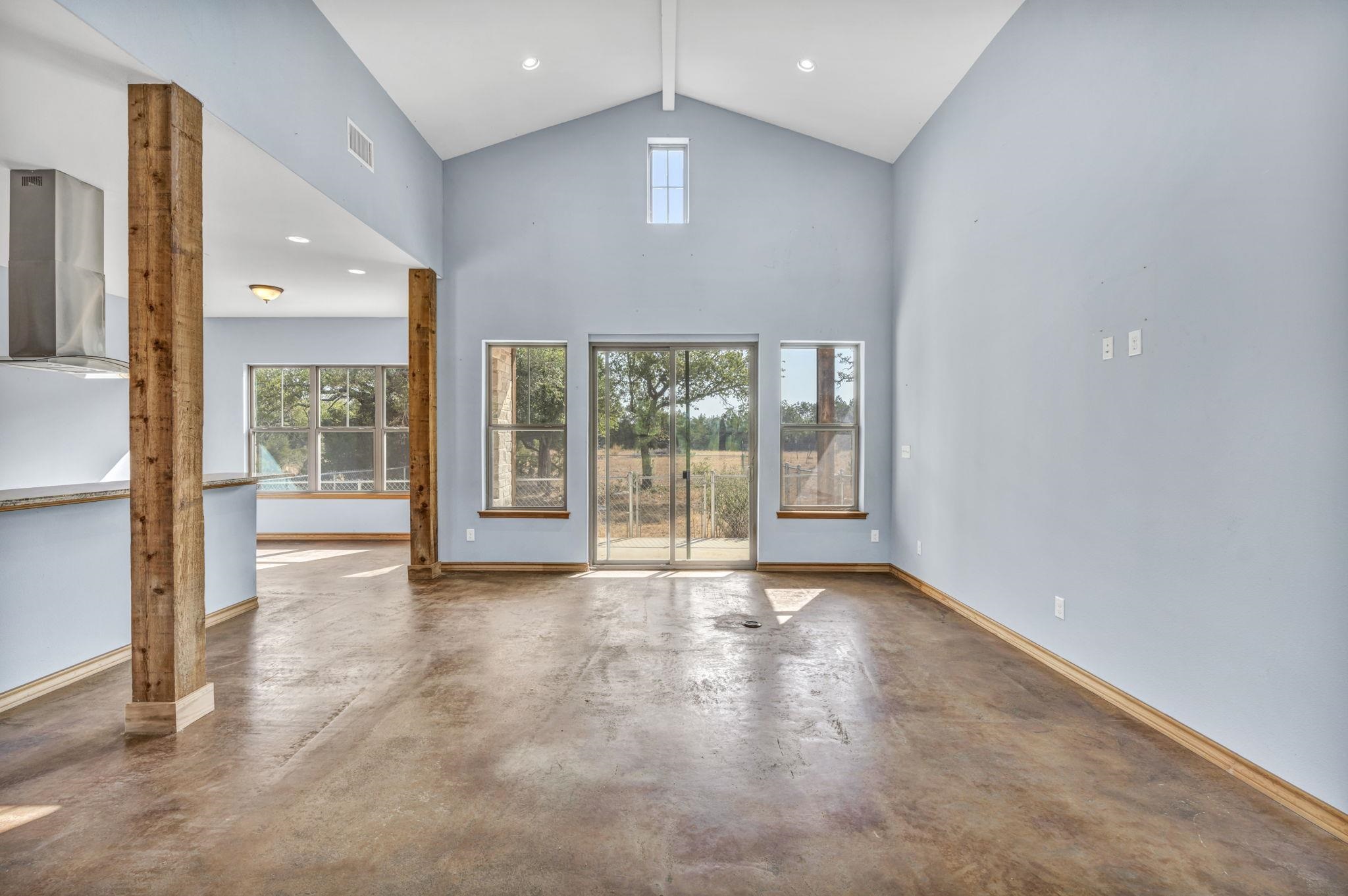851 Twisted Oak Property Photo 5