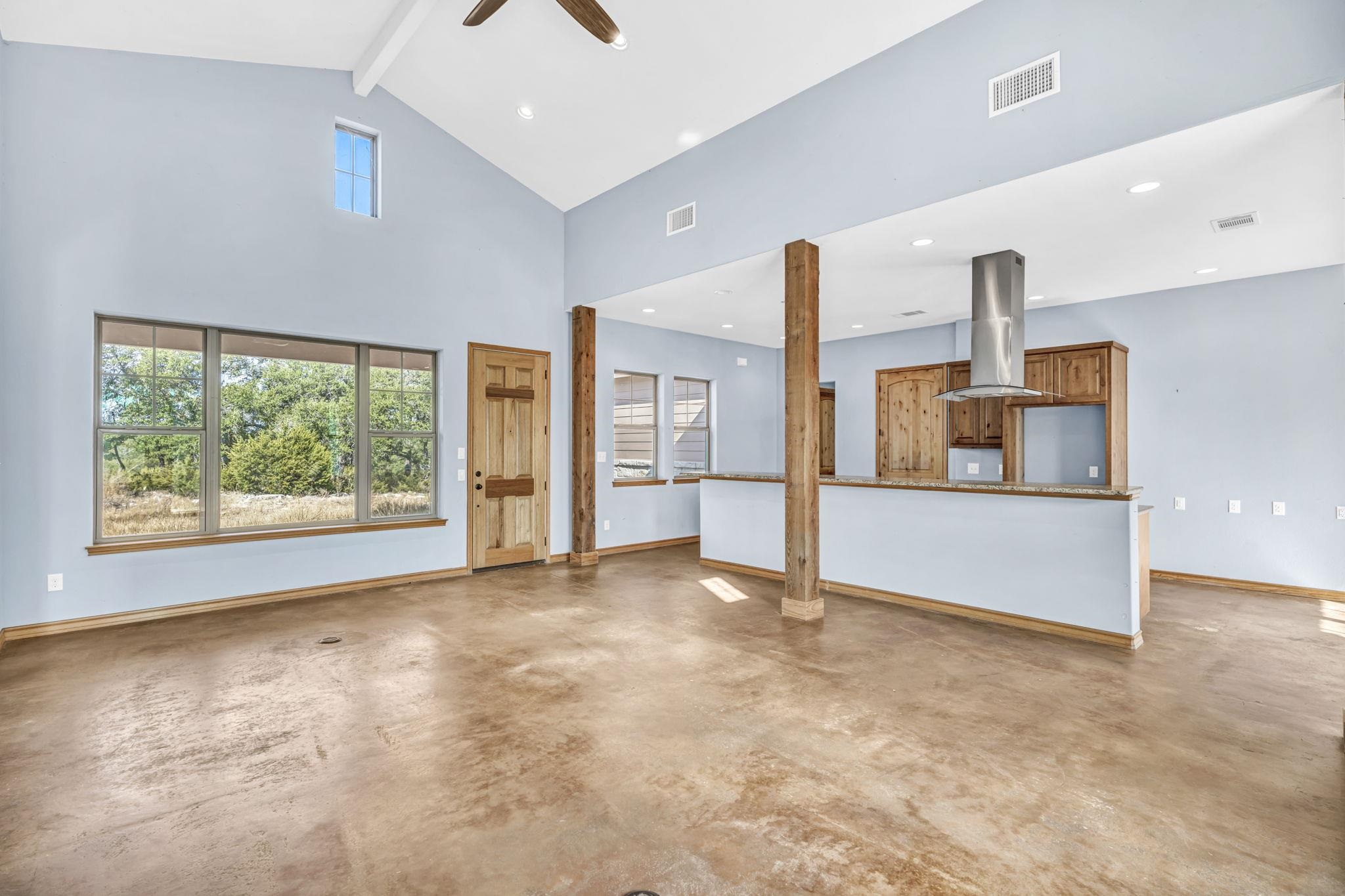 851 Twisted Oak Property Photo 7