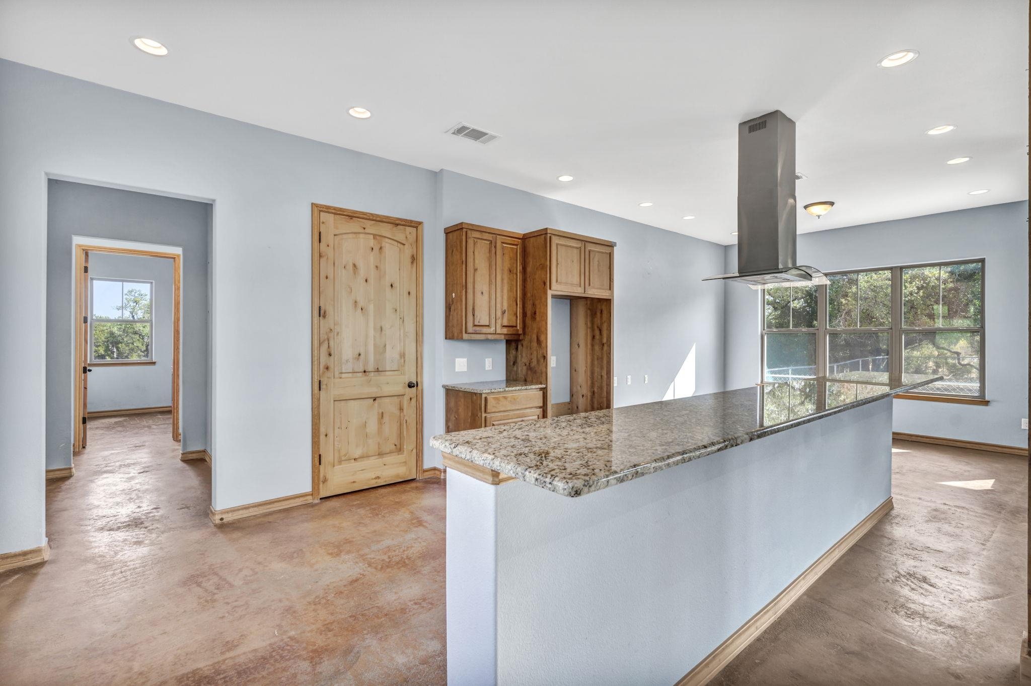851 Twisted Oak Property Photo 10
