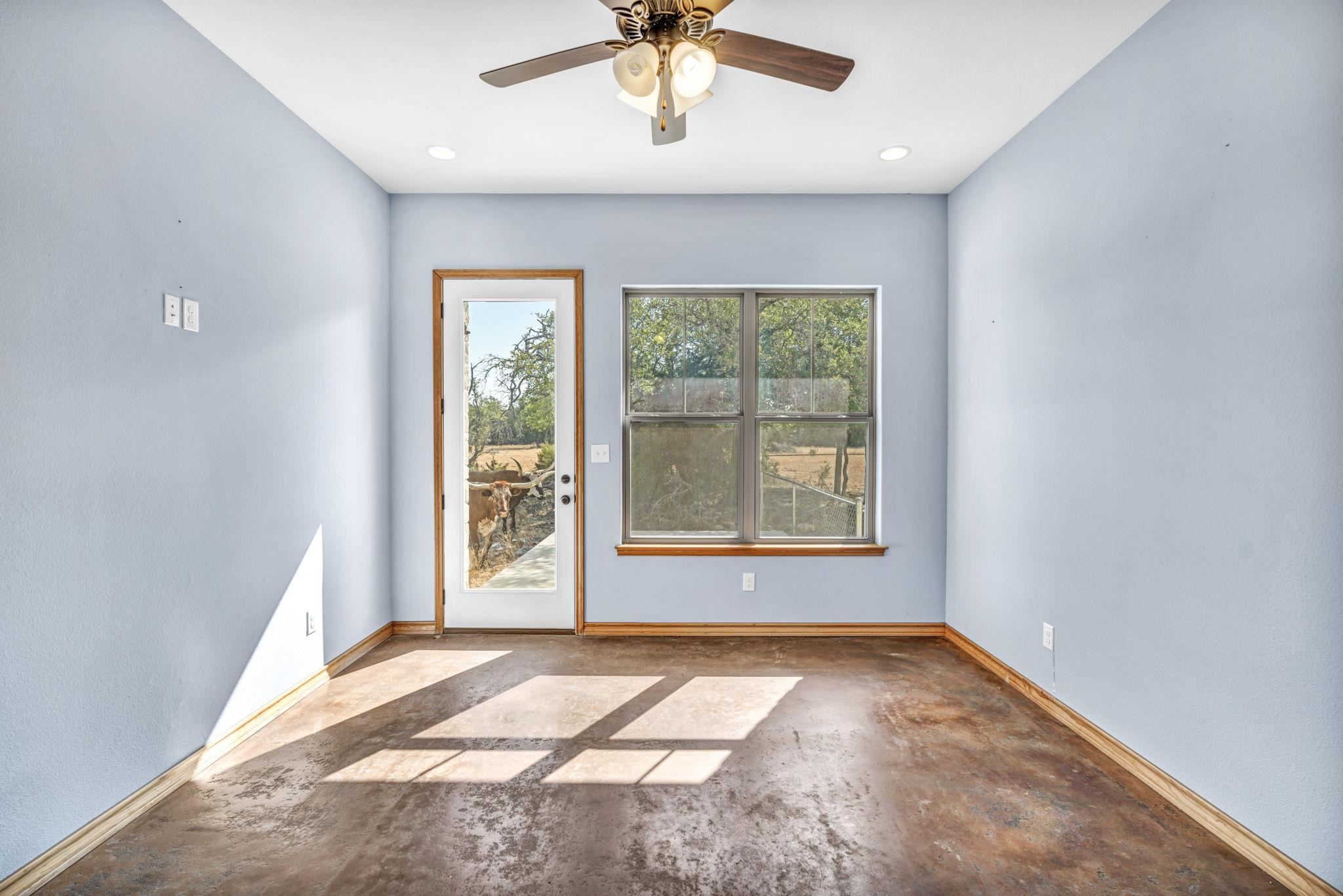 851 Twisted Oak Property Photo 14