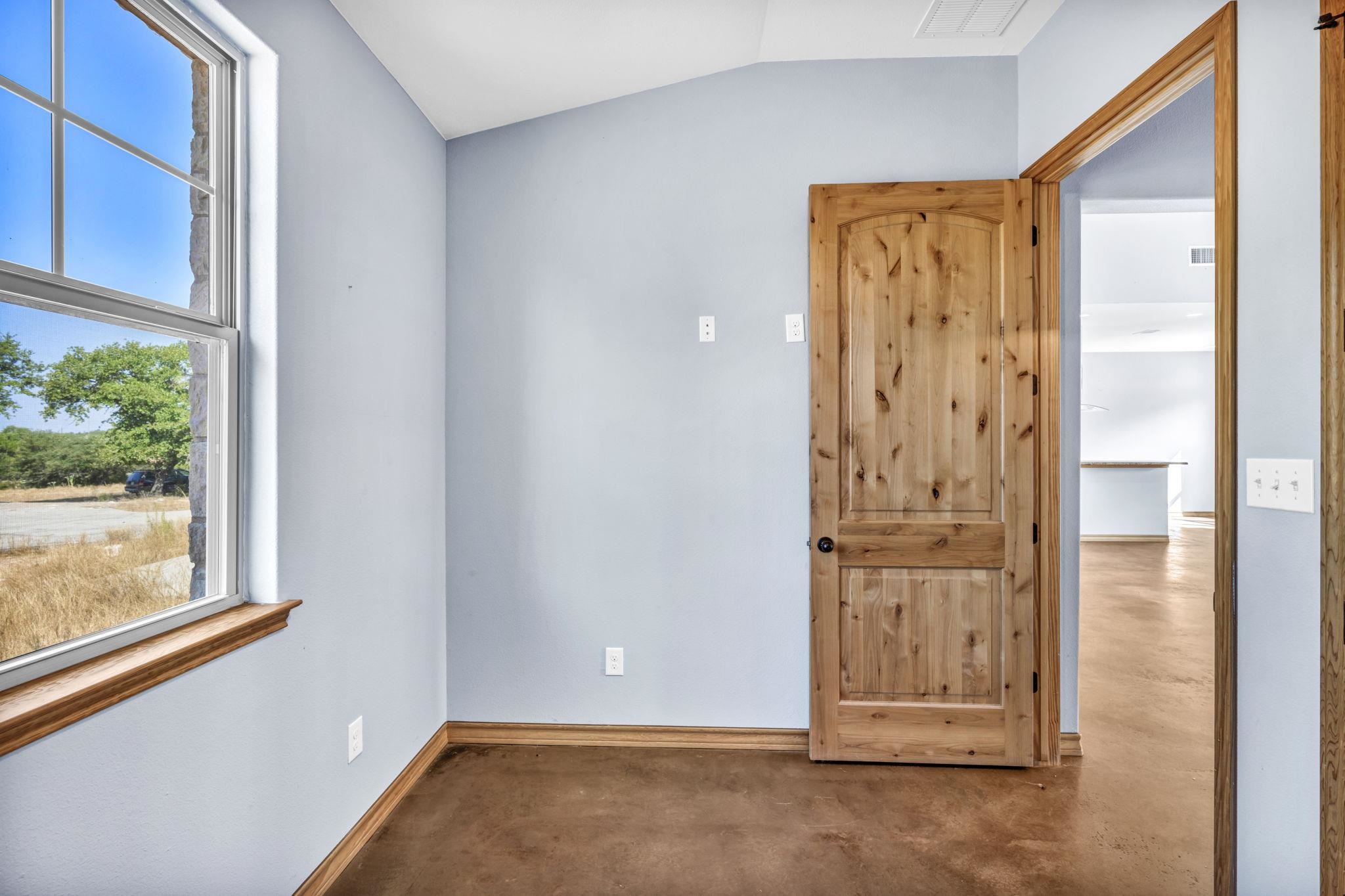 851 Twisted Oak Property Photo 22