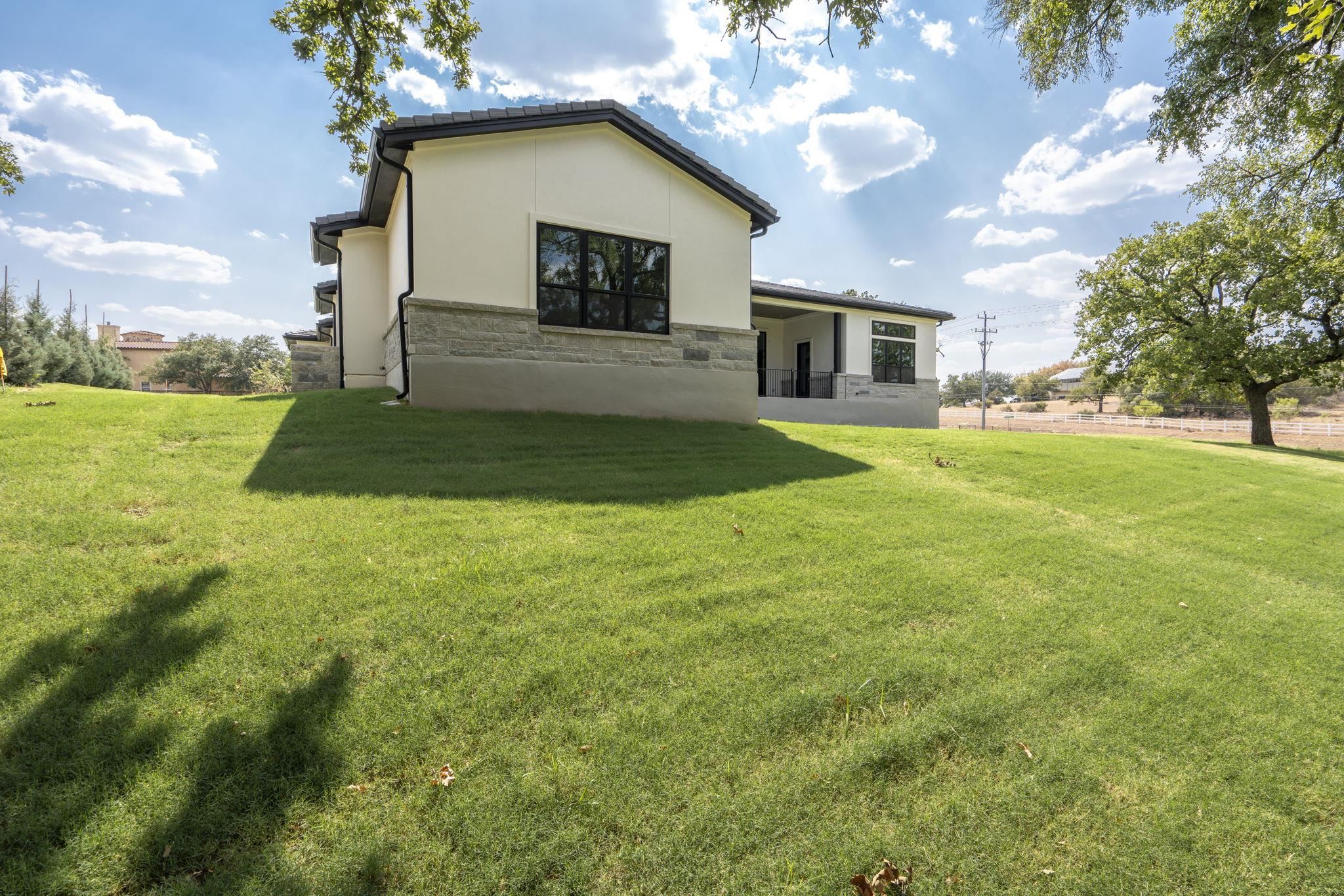 105 Mitchell Creek Drive Property Photo 26