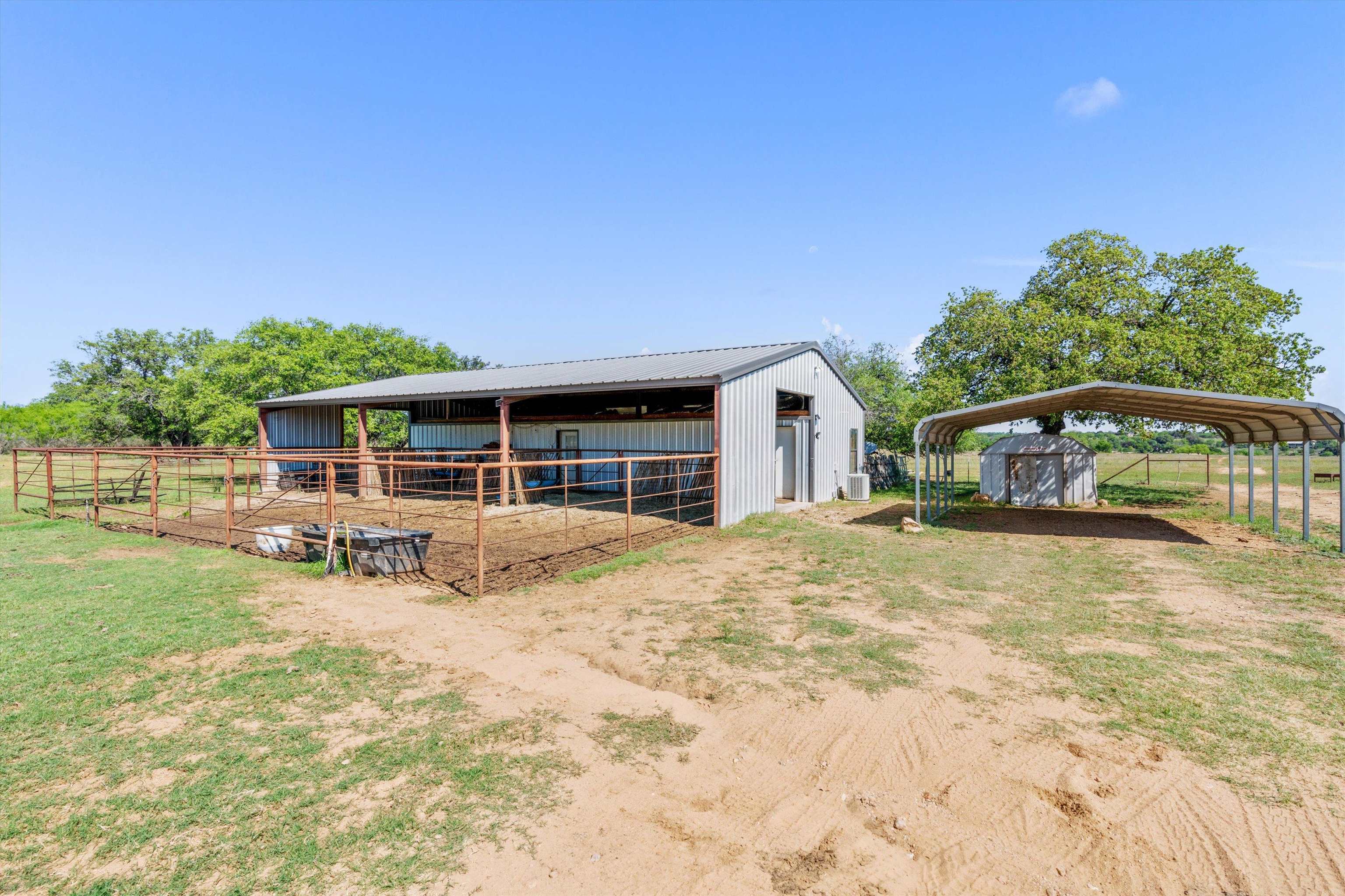 14437 W Ranch Road 152 Property Photo 8
