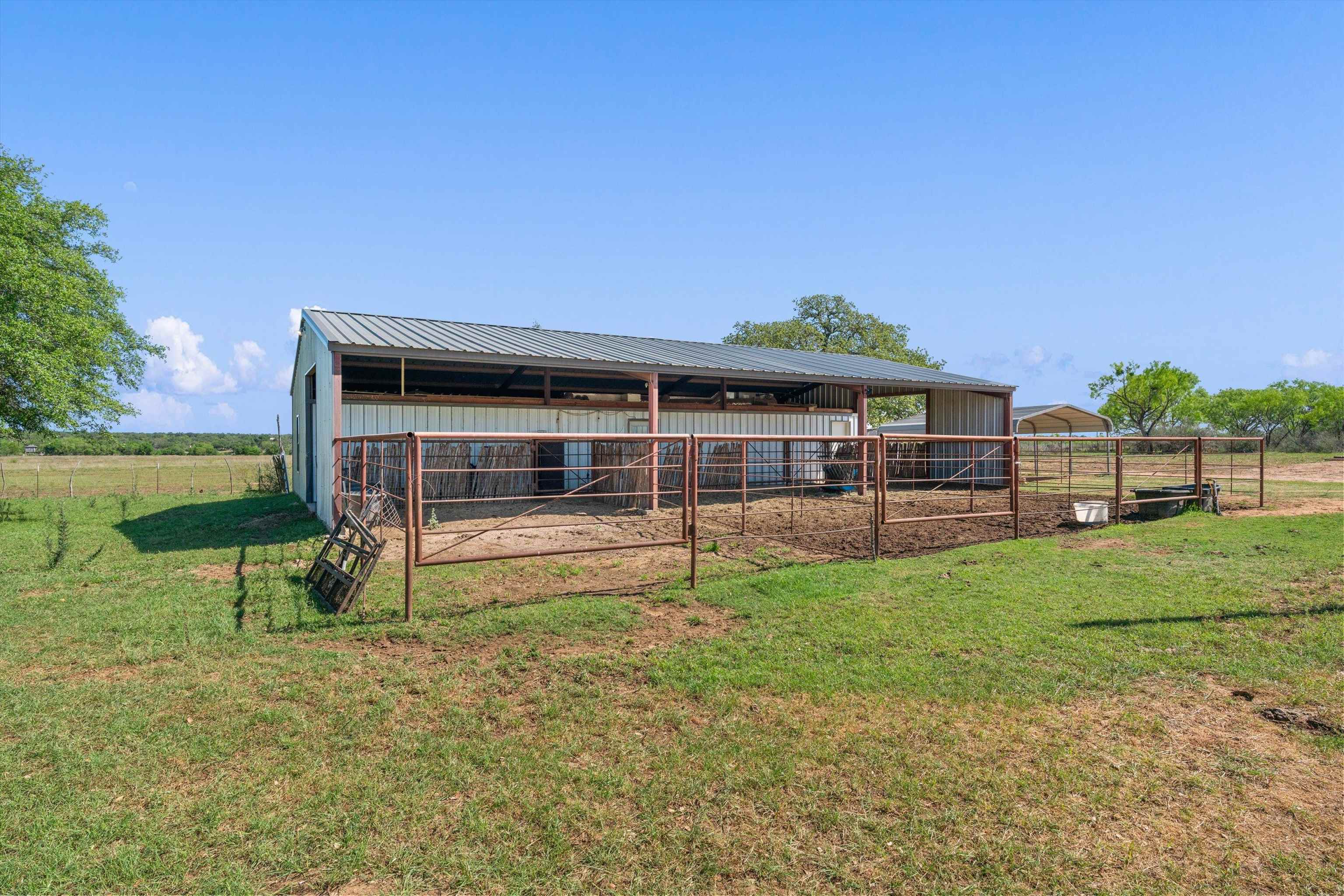 14437 W Ranch Road 152 Property Photo 10