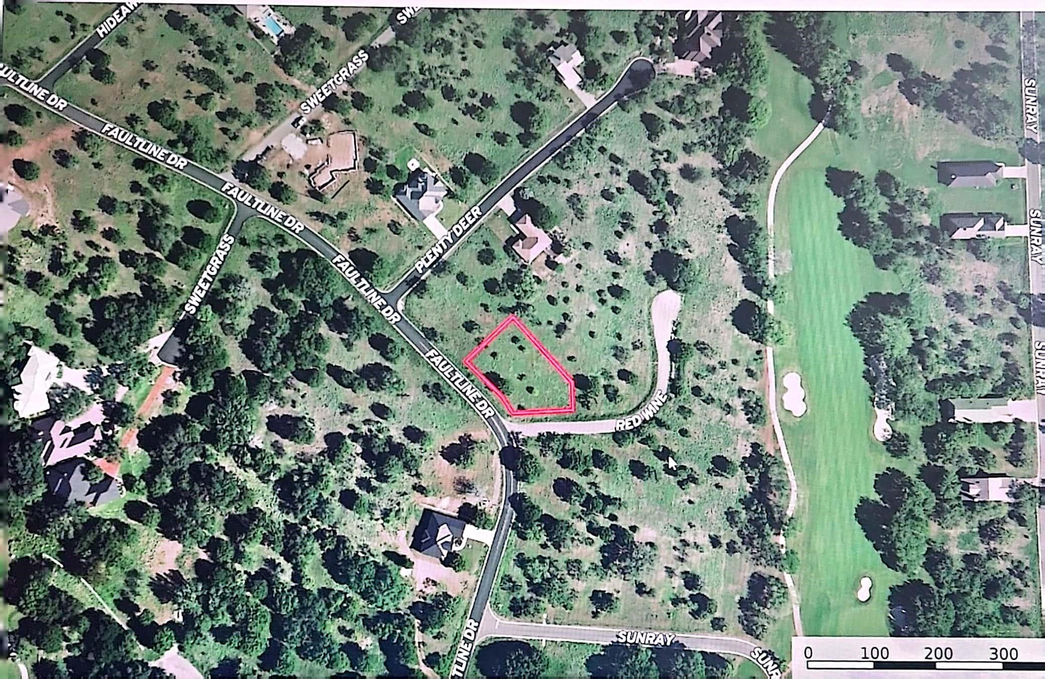 300 Red Wine / Fault Line Property Photo 8