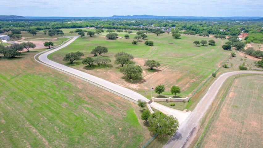 166 Lexi Lane Property Photo 6