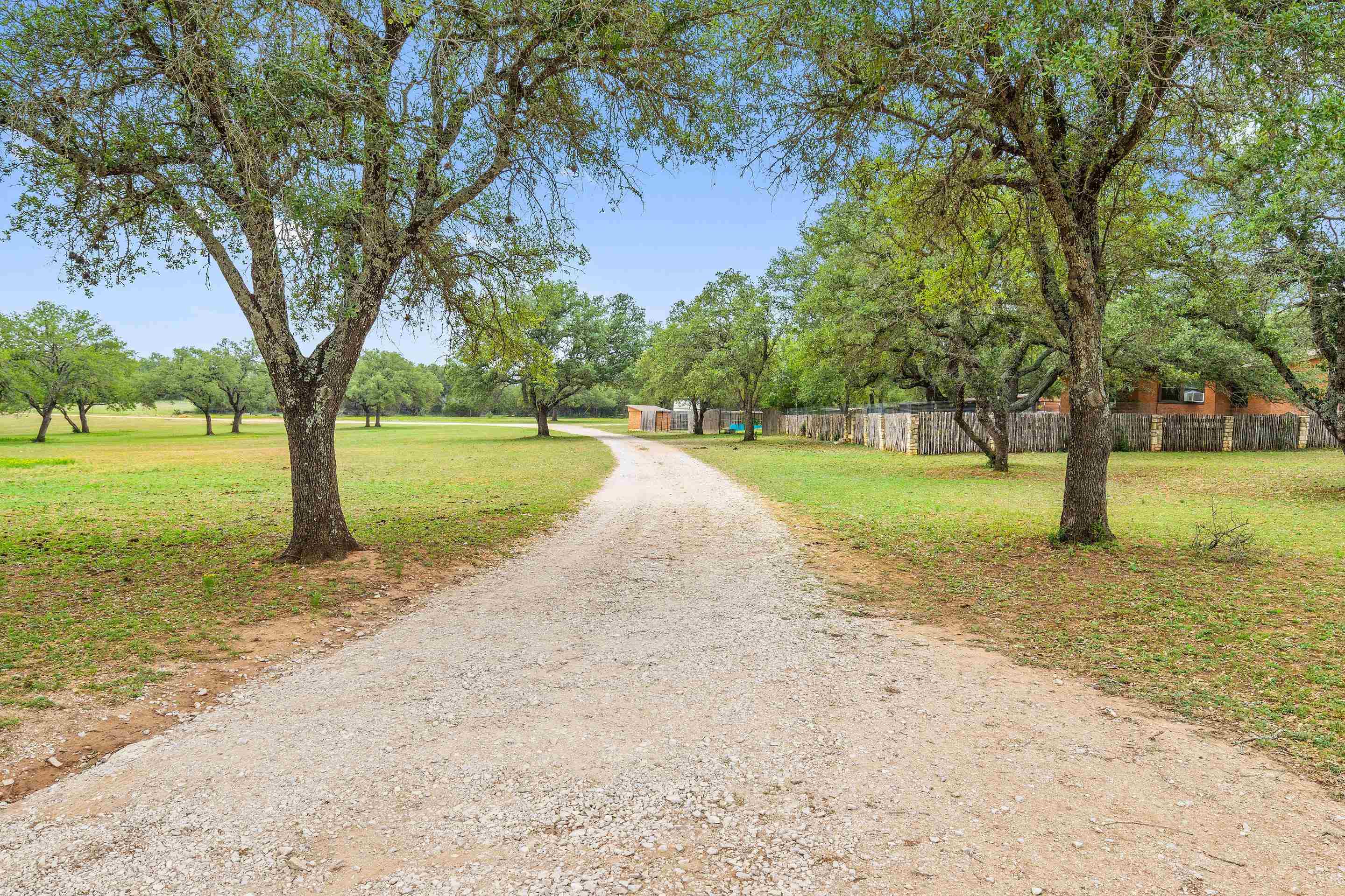 1703 N Us Hwy 281 Property Photo 28