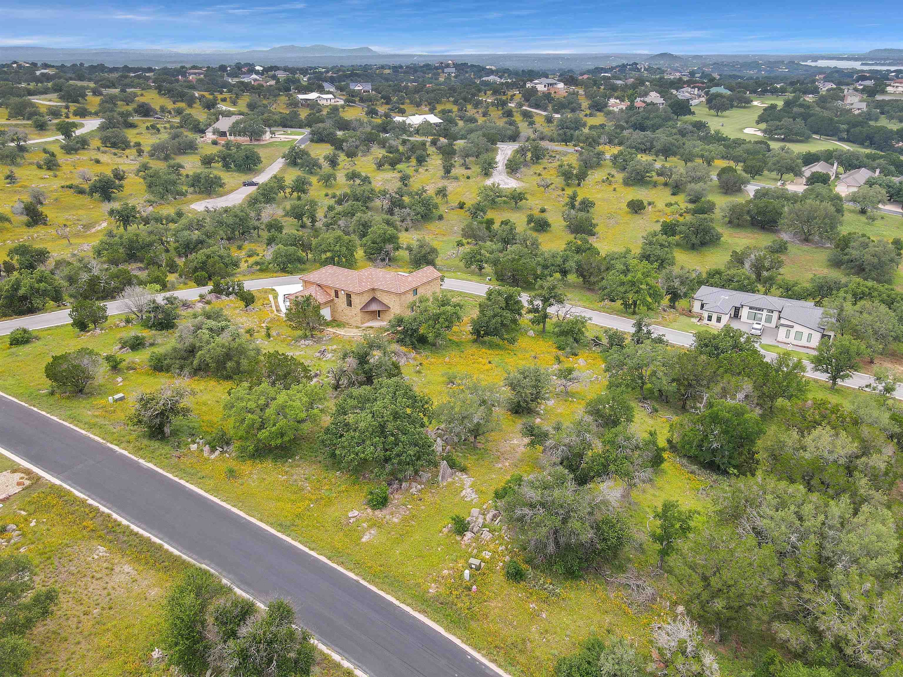 304 Fieldspar Property Photo 4