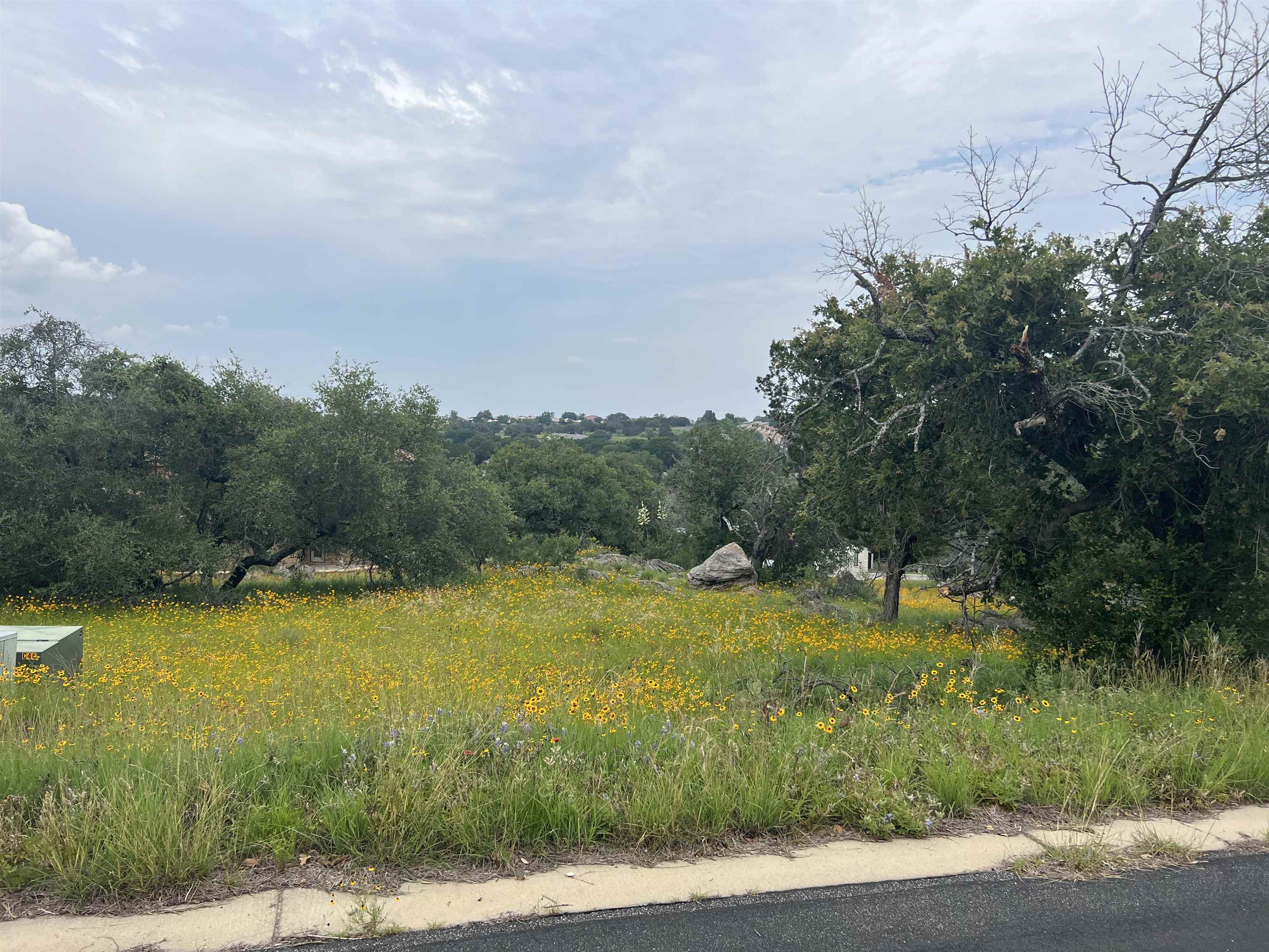 304 Fieldspar Property Photo 11