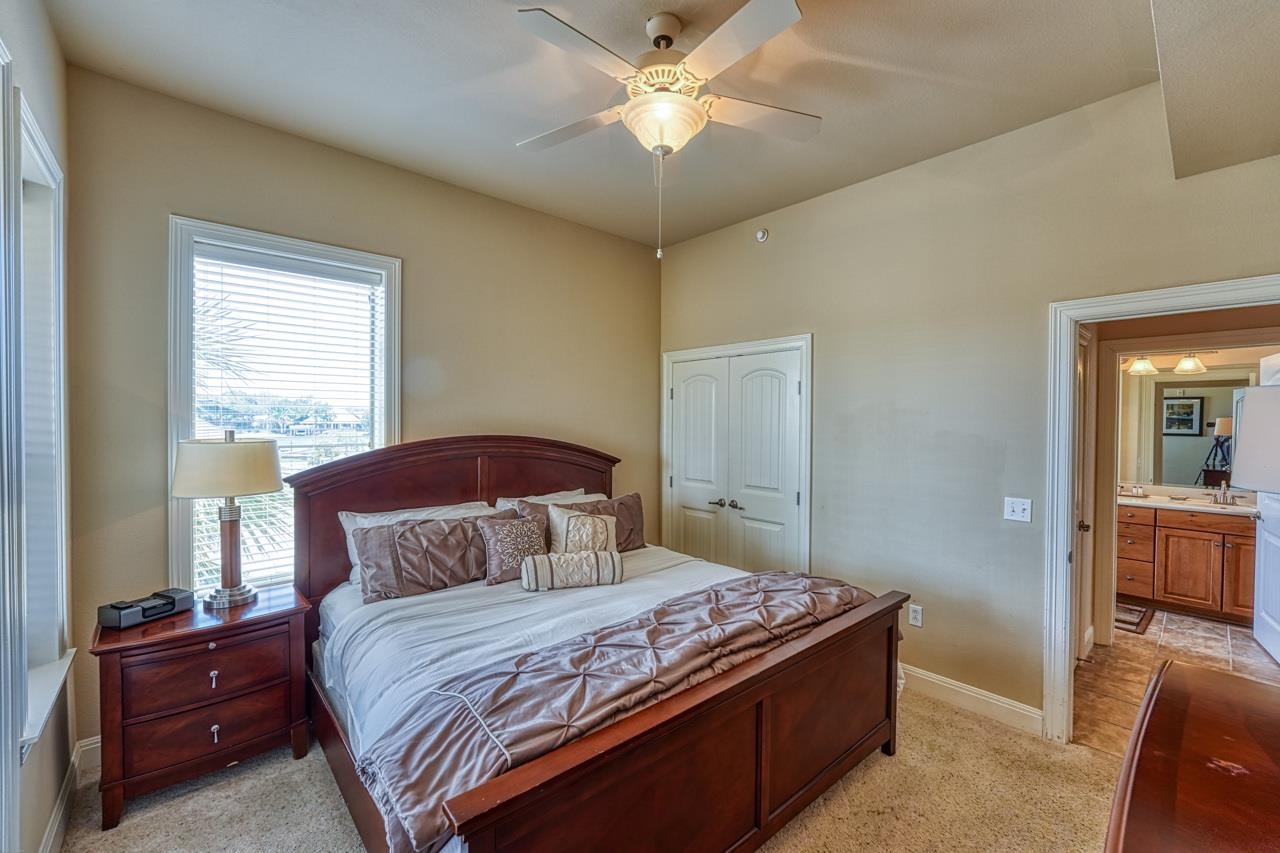 101 West Bank #17 Property Photo 11