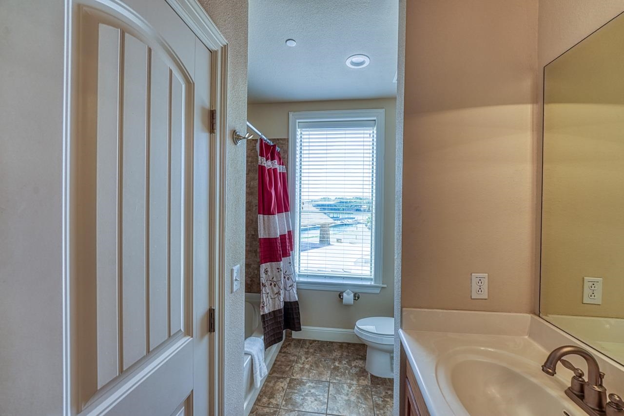 101 West Bank #17 Property Photo 13