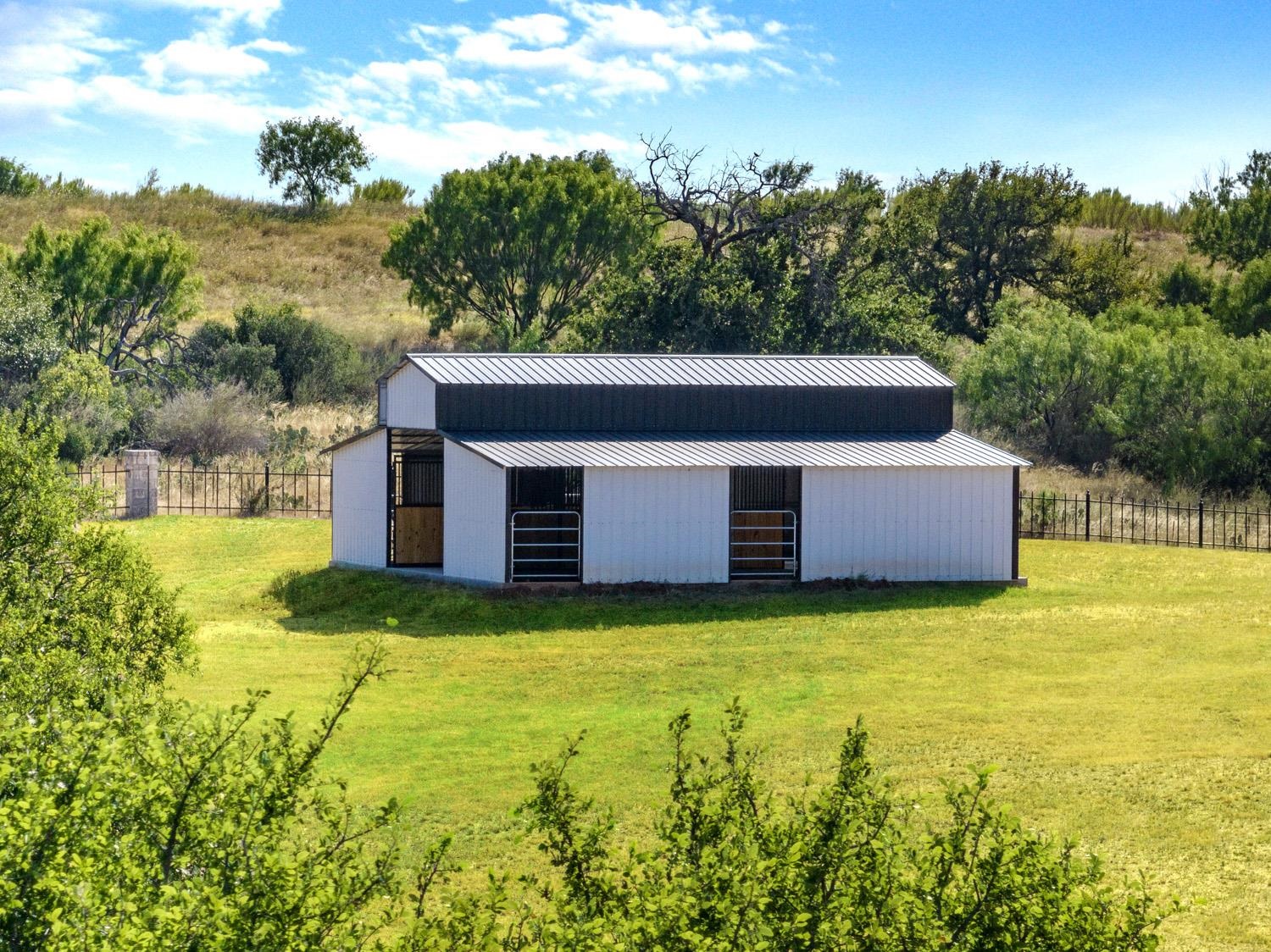 1450 Fm 2342 Property Photo 6