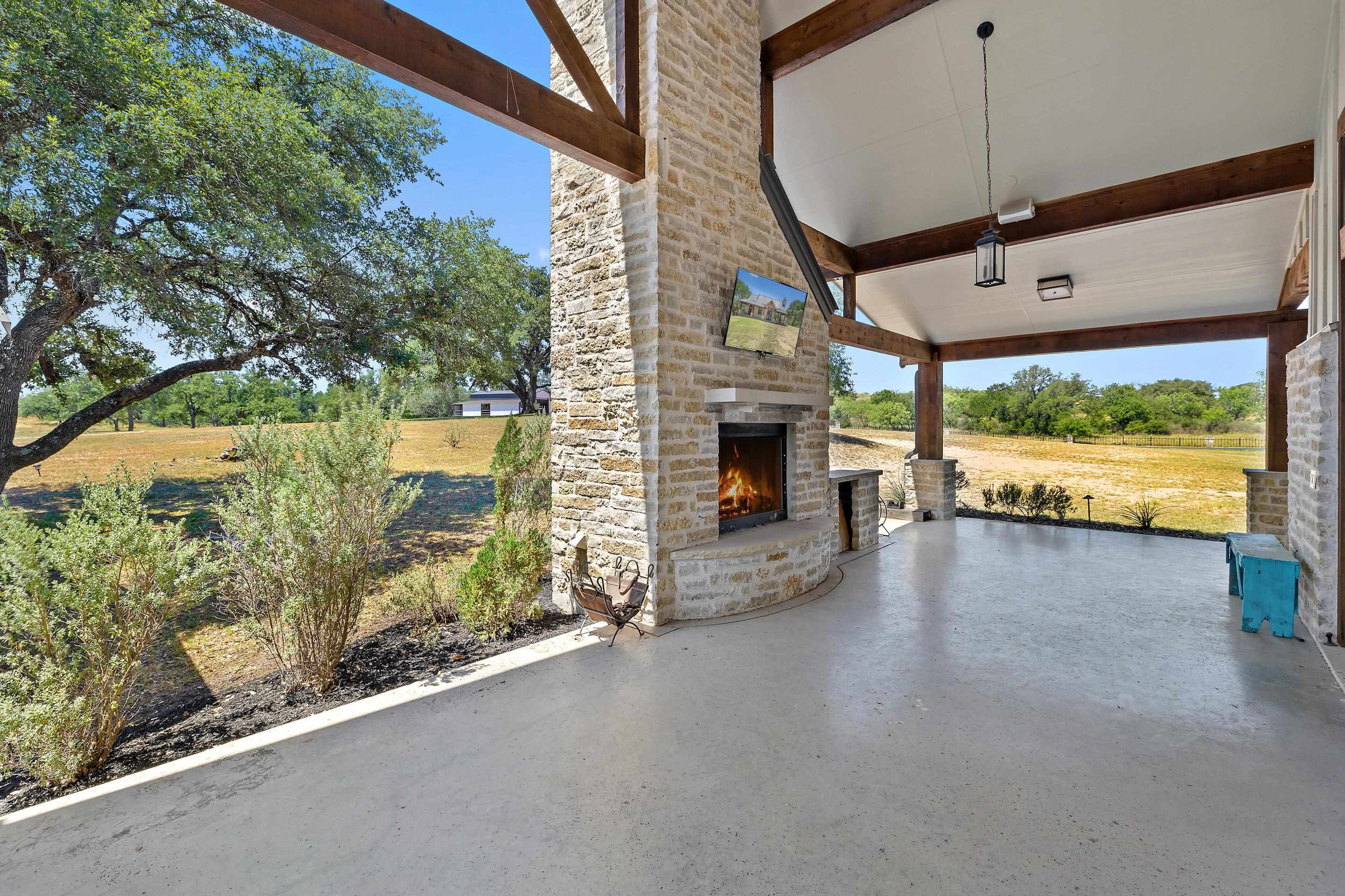 1450 Fm 2342 Property Photo 25