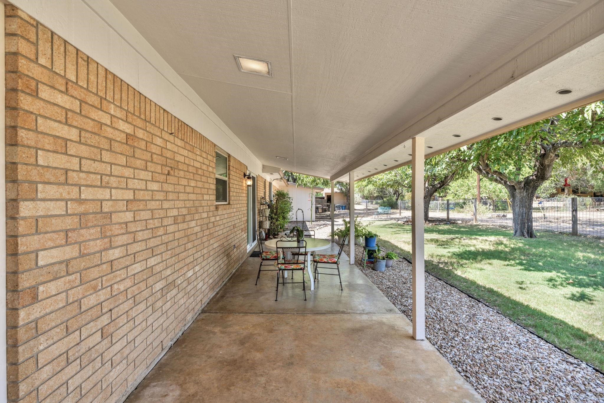 1312 Post Oak Cir Property Photo 8