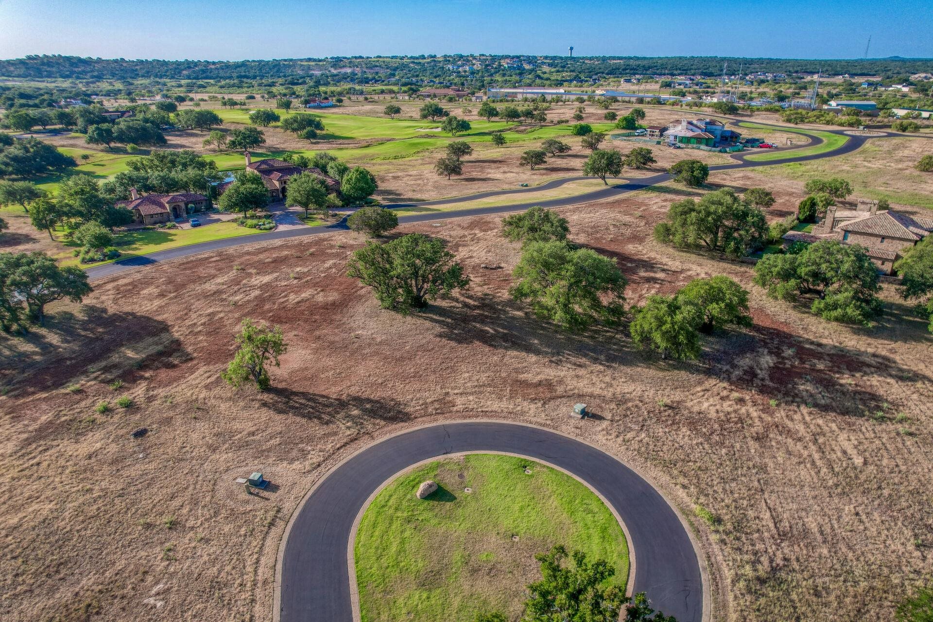 101 La Luna Property Photo 4