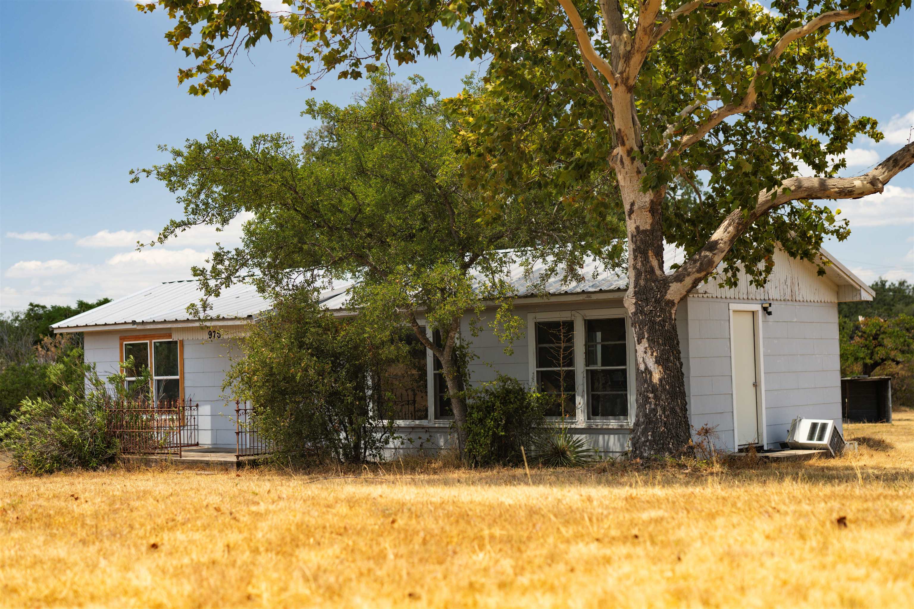 936 & 976 Ranch Road 261 Property Photo 6
