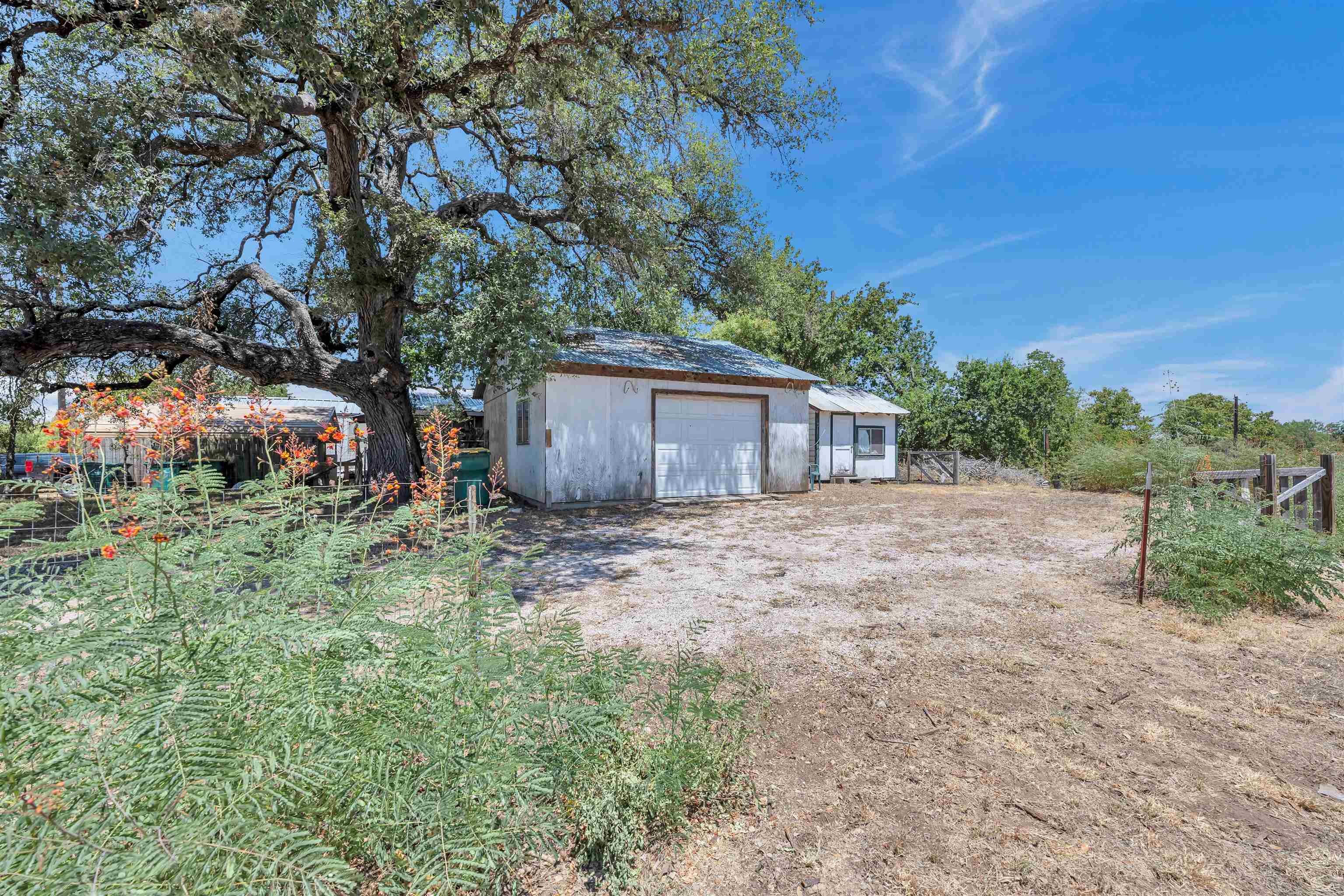 3731 N Northwood Dr Property Photo 8