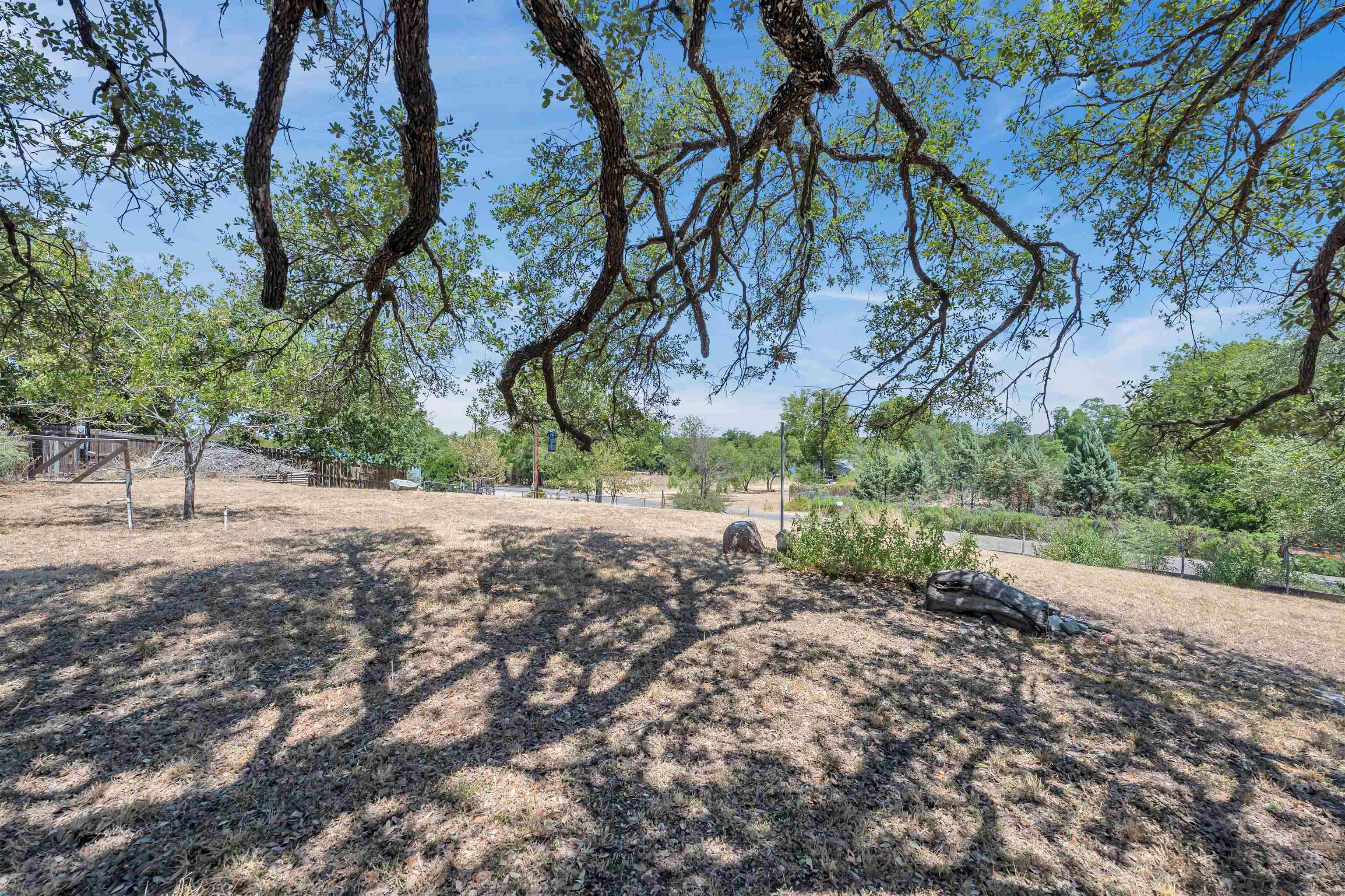 3731 N Northwood Dr Property Photo 17