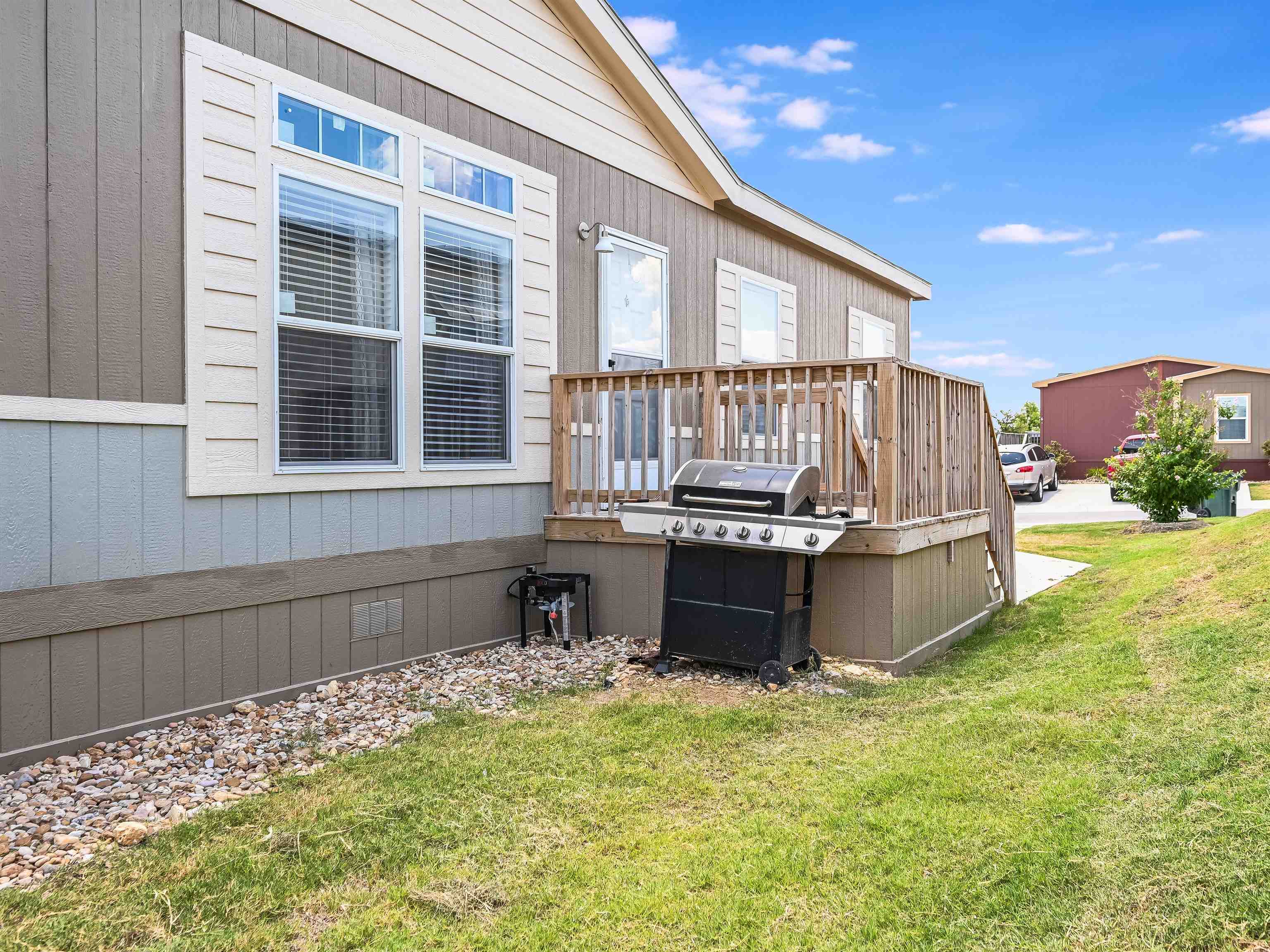 1561 Mink Loop Property Photo 25