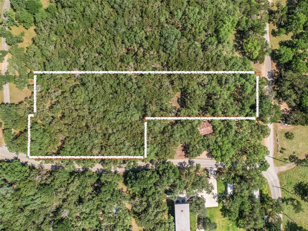 01 River Hills Road Property Photo 2