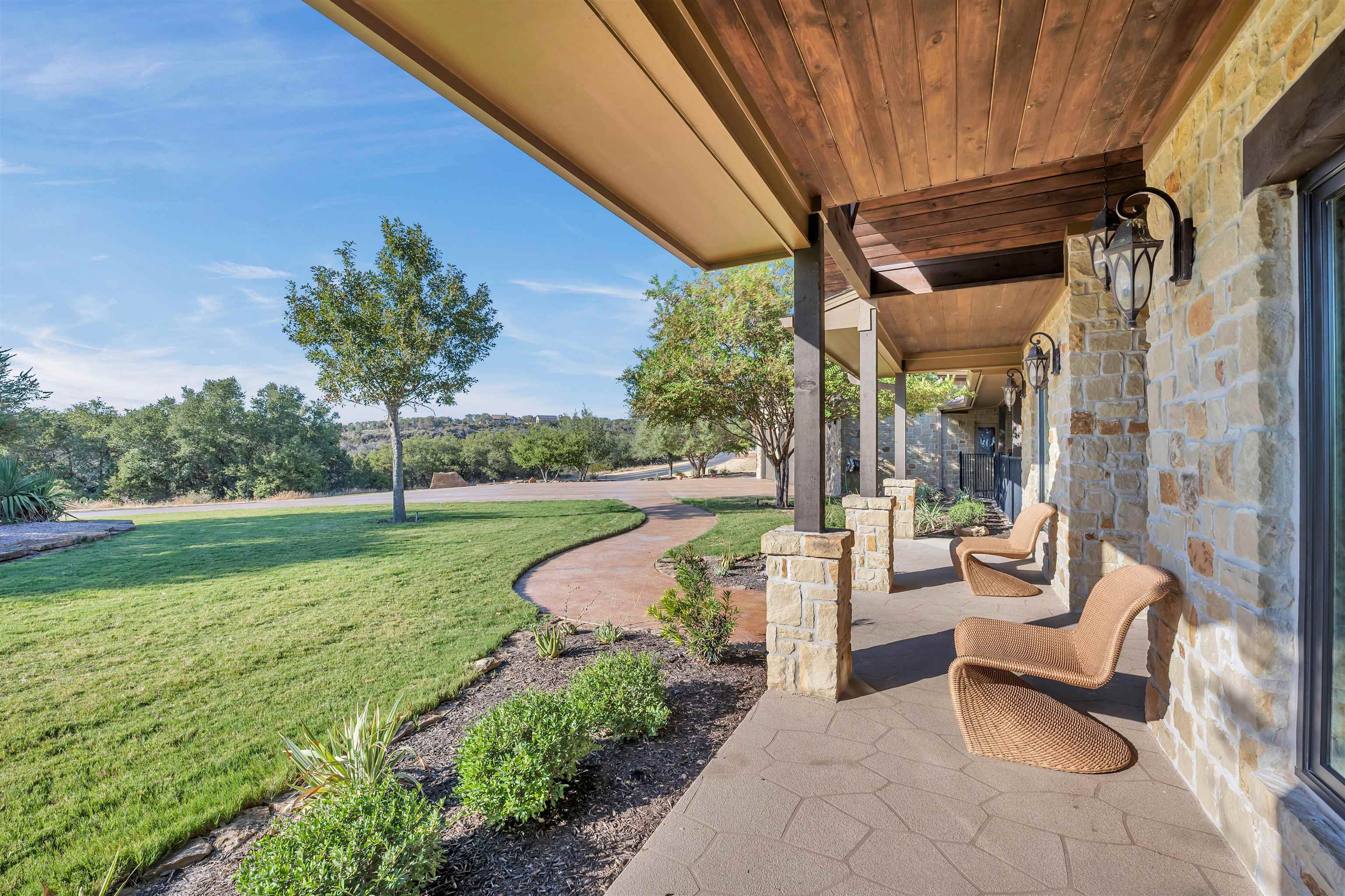 171 Sandstone Ridge Drive Property Photo 4