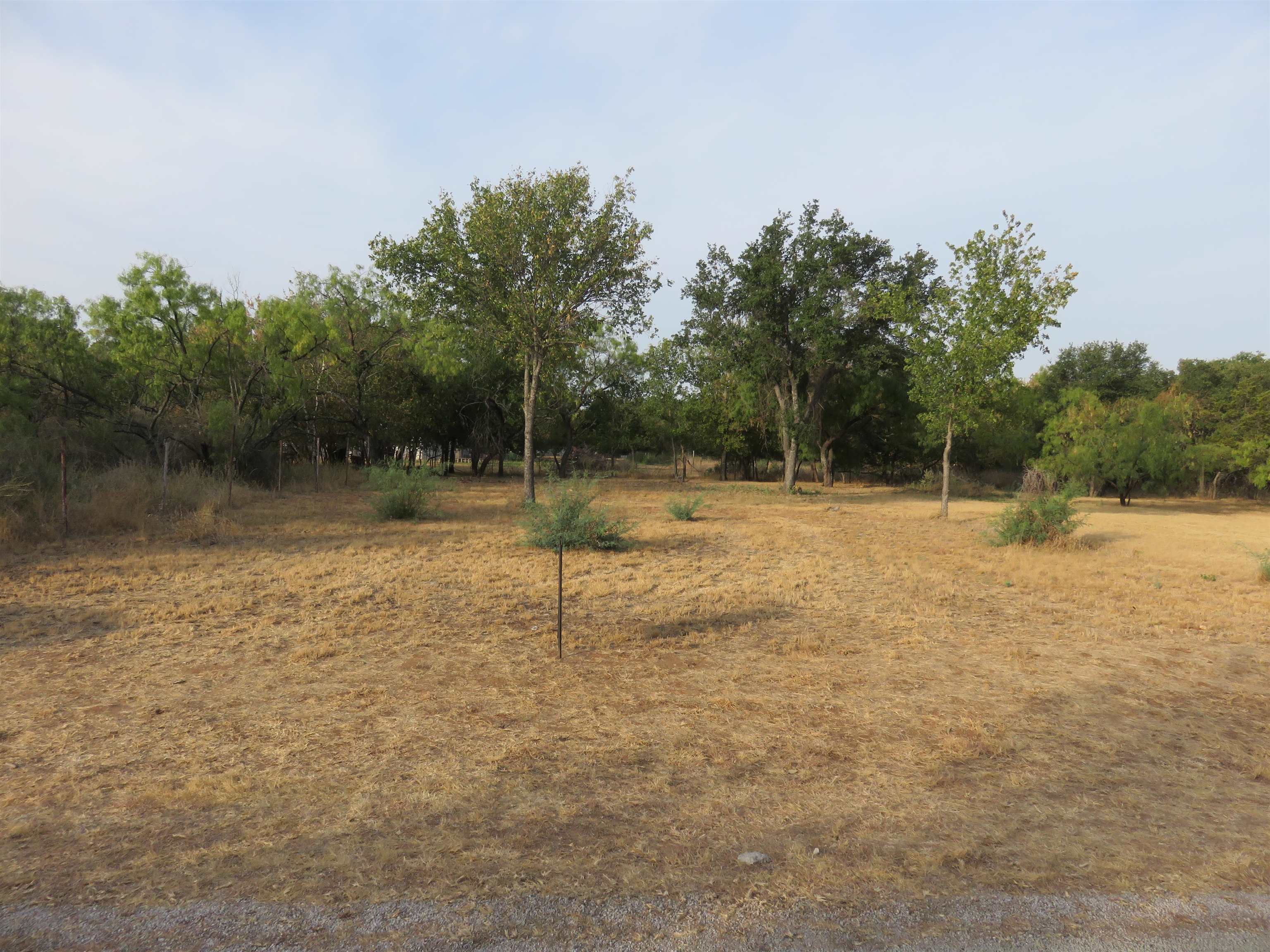 252 Airview Boulevard Property Photo 1