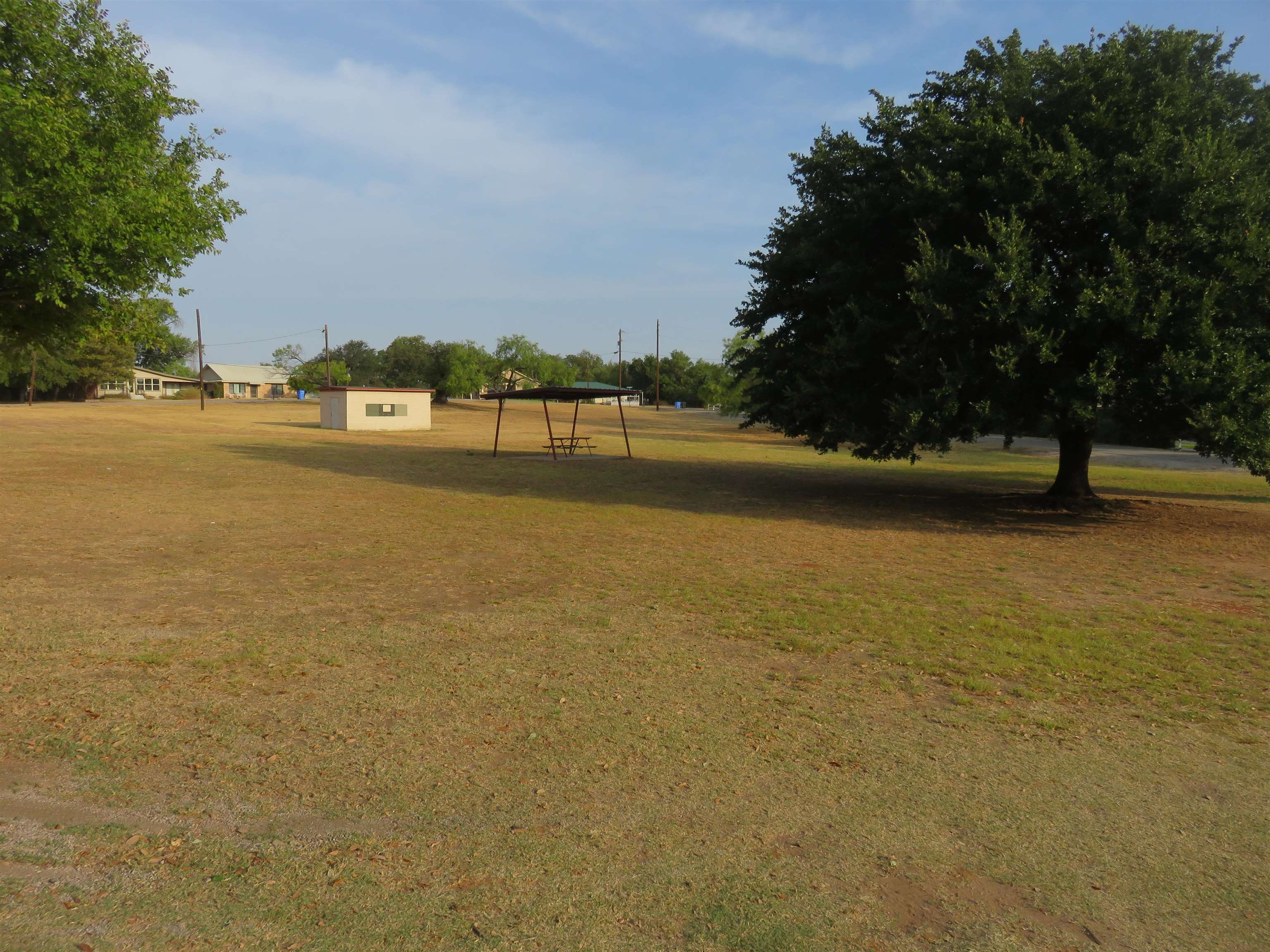 252 Airview Boulevard Property Photo 4